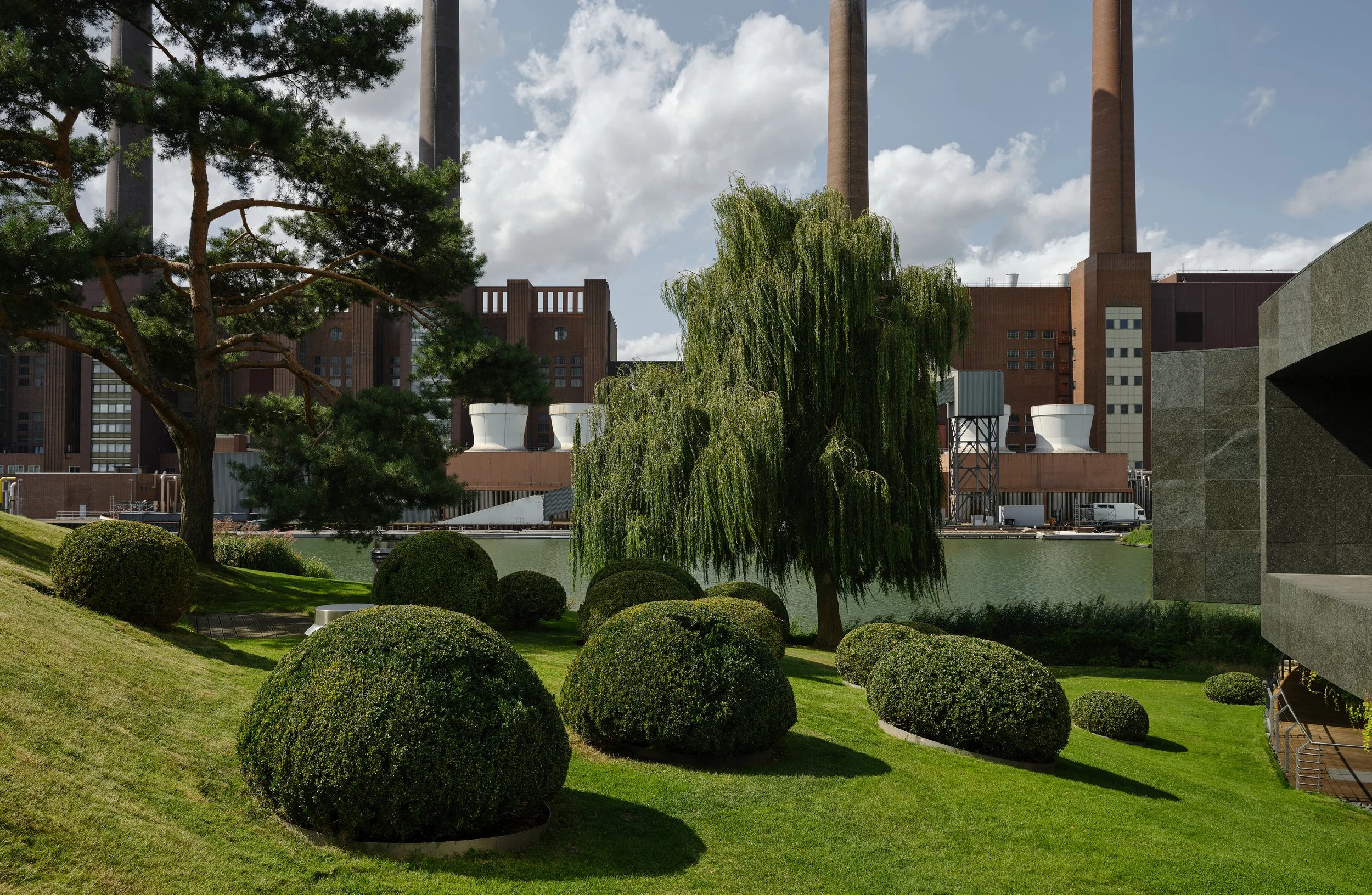 architecture-photography-berlin-porsche-pavilion-wolfsburg-christoph-musiol-02.jpg