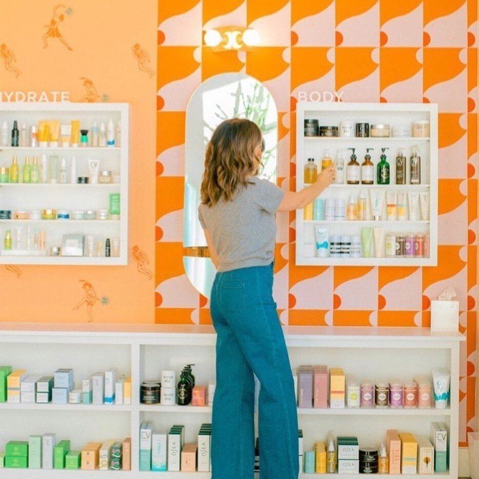 Bright, modern and approachable: @Lemon_Laine is not your mom's clean beauty and wellness shop (j/k your mom will love it here too)

📸 @cvskinlabs