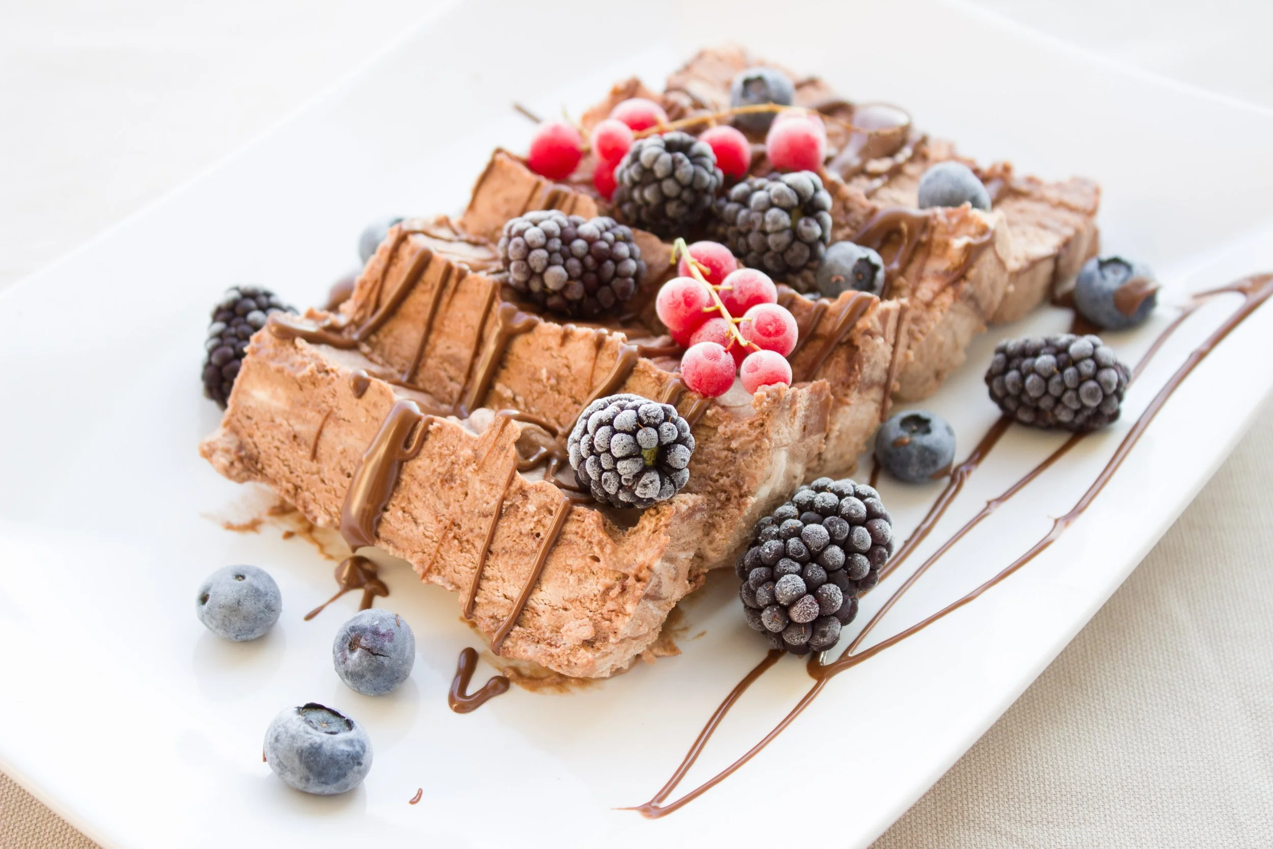 berries-blackberries-blueberries-236799.jpg