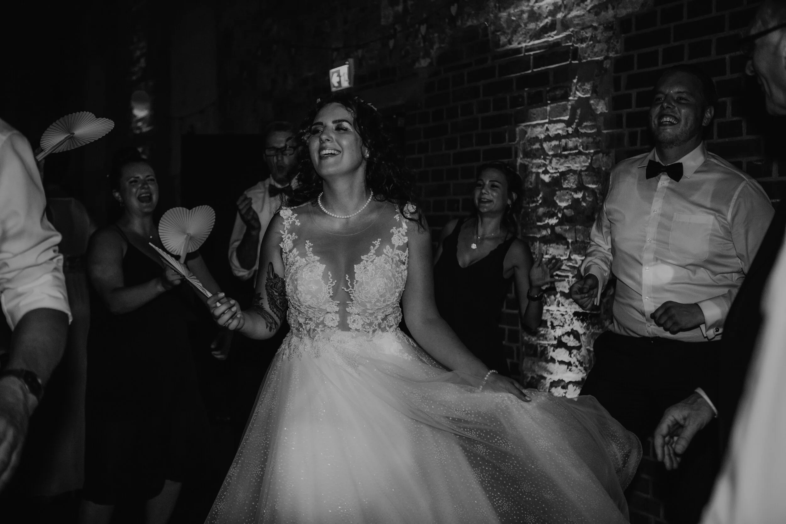 Hochzeit_Braut_Happy.jpg