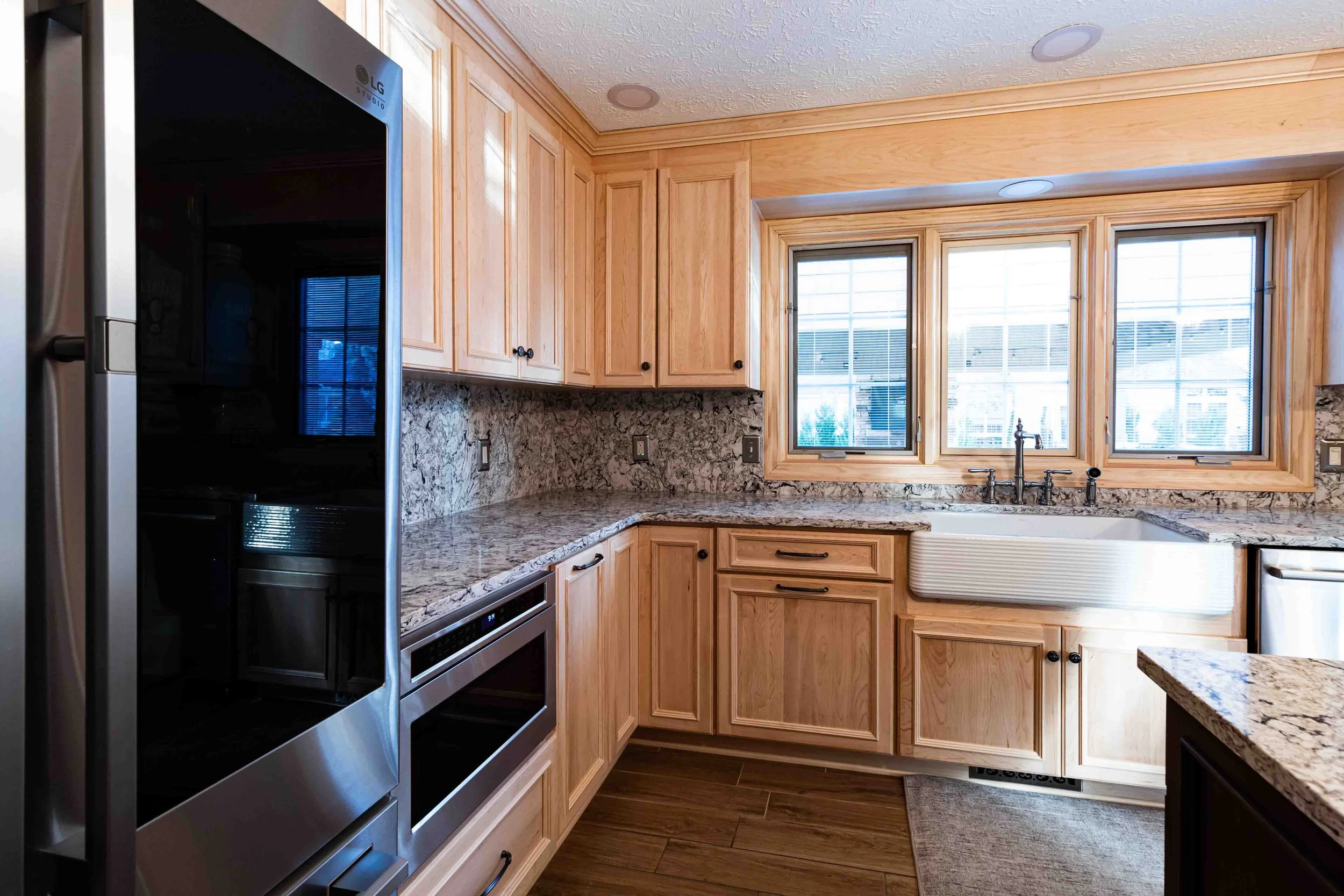 Traditional Transitional Kitchen Remodel by Odell Construction Inc. project photo 4
