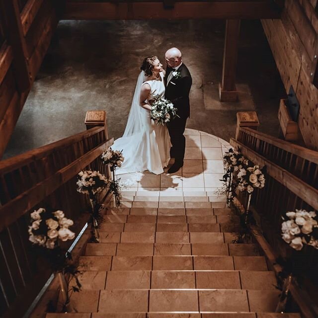 Such a gorgeous moment you would never even think there was a thunderstorm happening outside ⛈ . These two can make the best of anything, it was truly a beautiful day