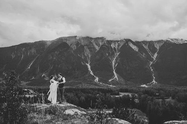 Why not practice your first dance in the mountains?  Missing shooting weddings this spring, but so glad my clients were able to reschedule their days. Here's to our health and here's to love 🤗🖤