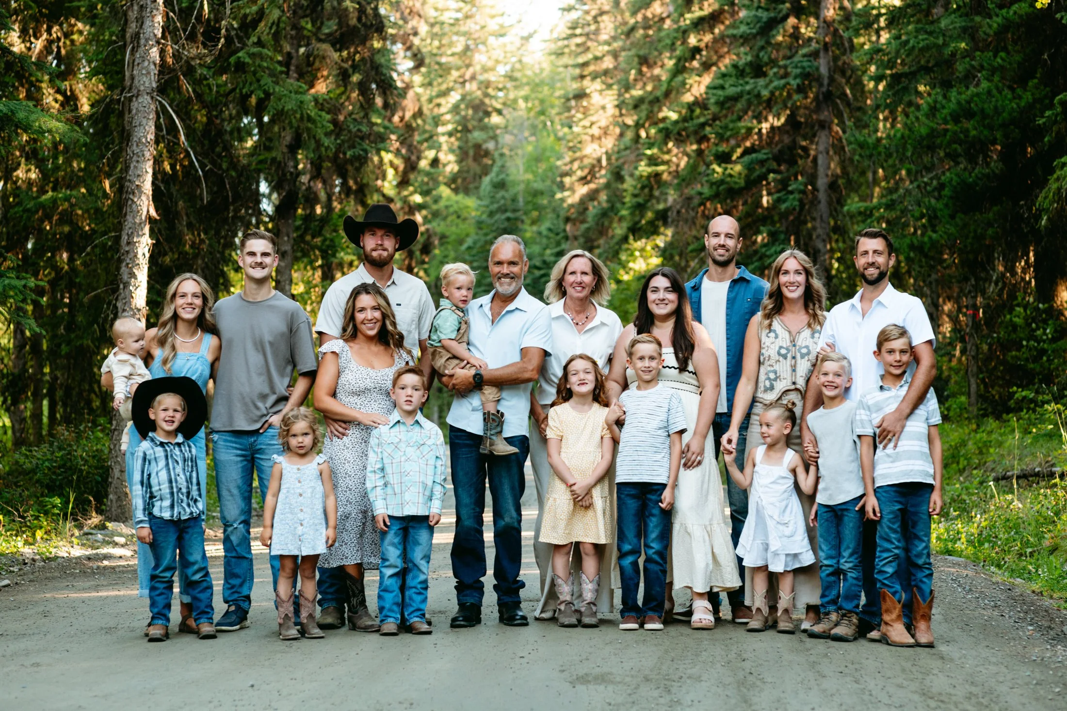 2025KeeferLakeFamilyPhotos-webres-4.jpg