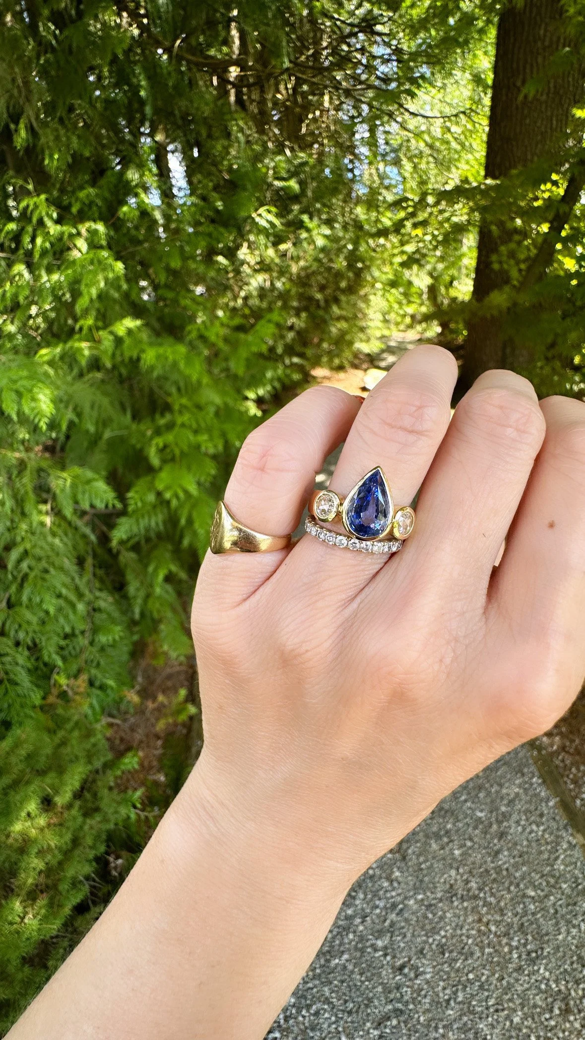 Bohemia Dreams blue hand 2.JPG