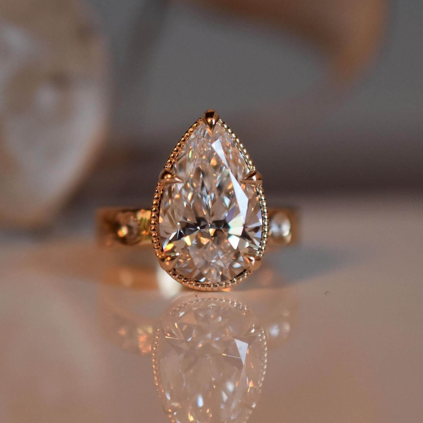 For my client Heather ✨A custom diamond ring hand engraved with Heather flowers. This ring is so beautiful it&rsquo;s unreal ✨💛✨I can only imagine how she looks under the California sun.