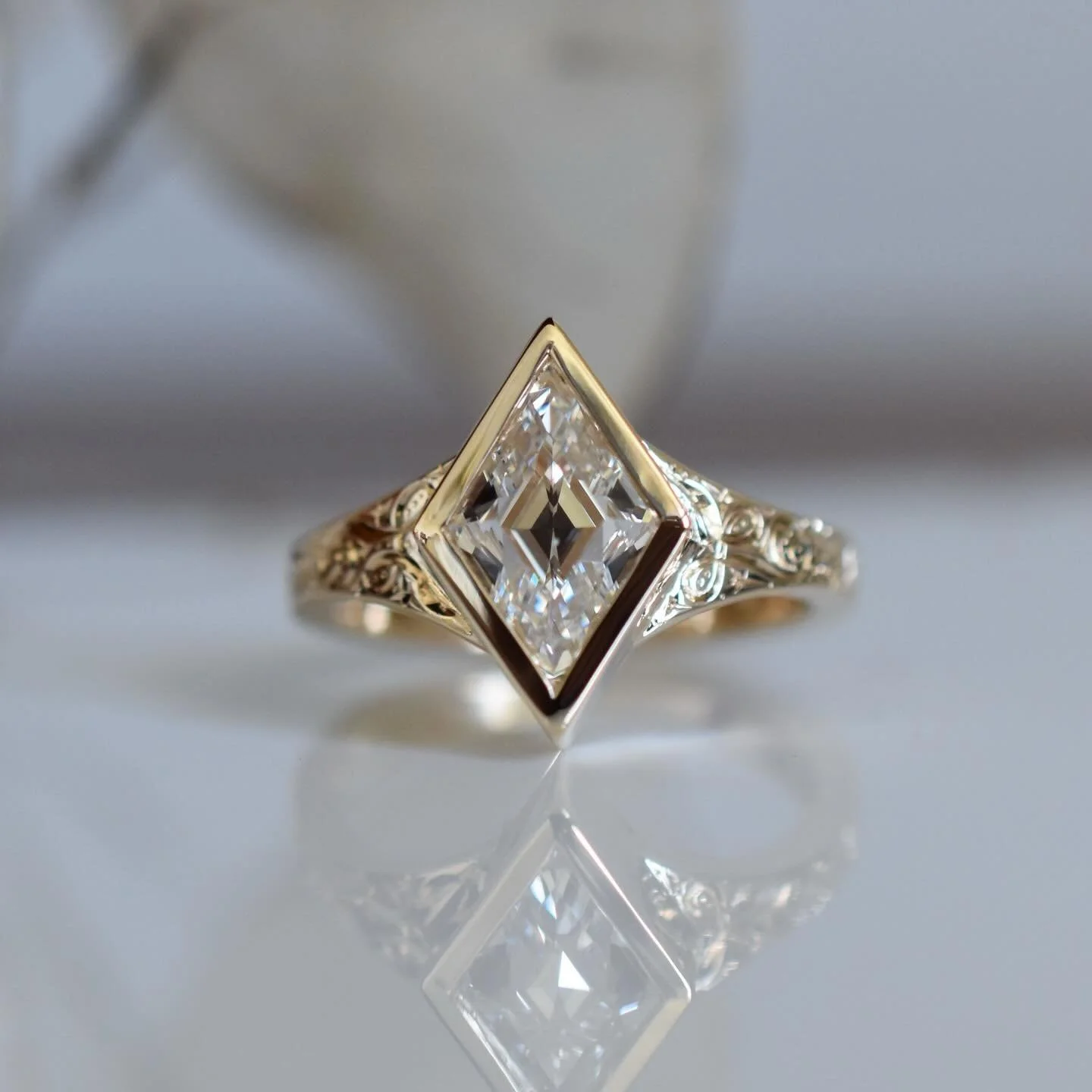 Custom lozenge nightsky ring ✨✨✨ 
I love a good lozenge cut and so did my client! I showed her a variety of diamond shapes and ultimately she chose this epic diamond set in the ring above ( which made me so happy ) 
14k gold and custom nightsky engra