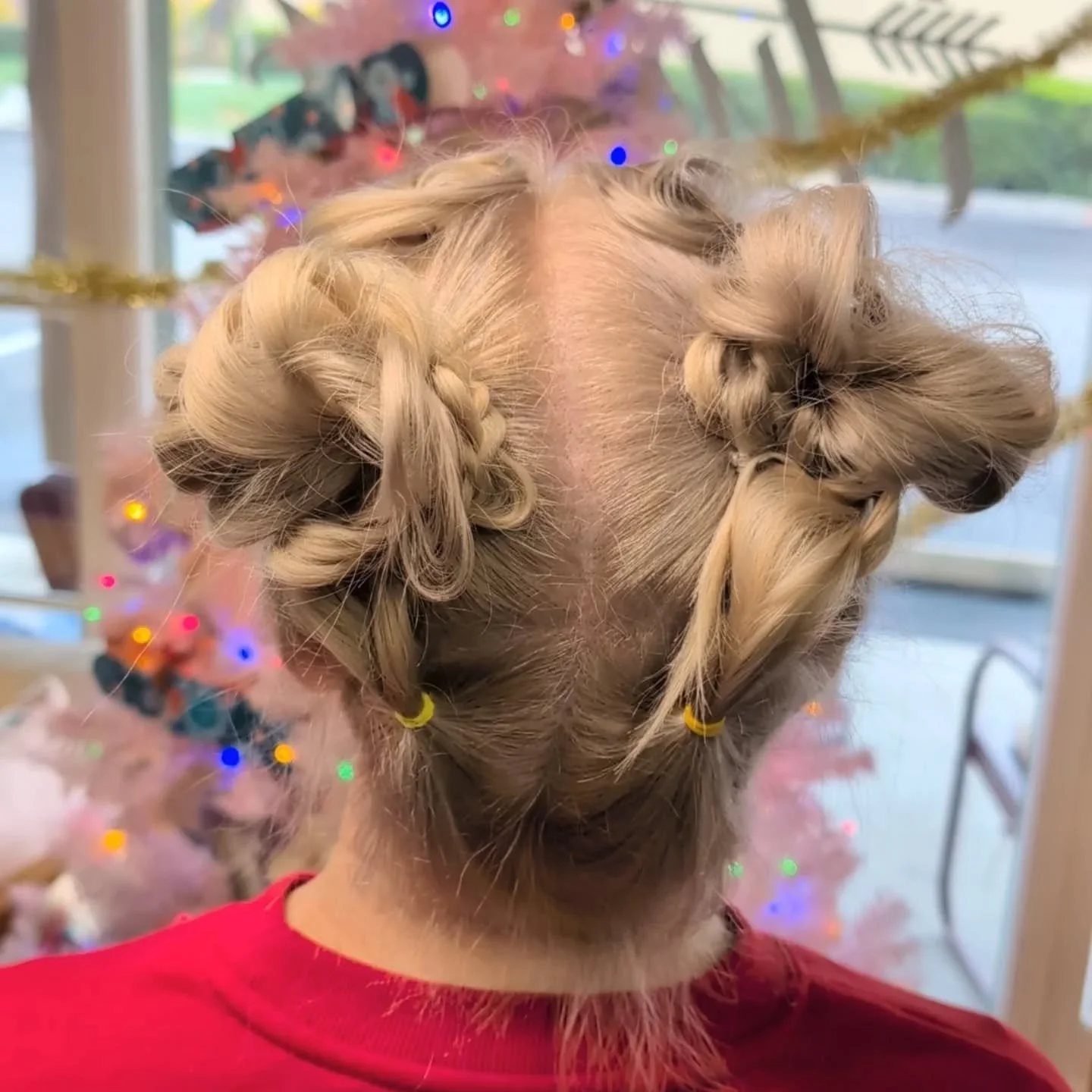 Some fun and some lovely long looks were enjoying This season whether or not we have weather here in Southern California. 😉💕🎄🌨️