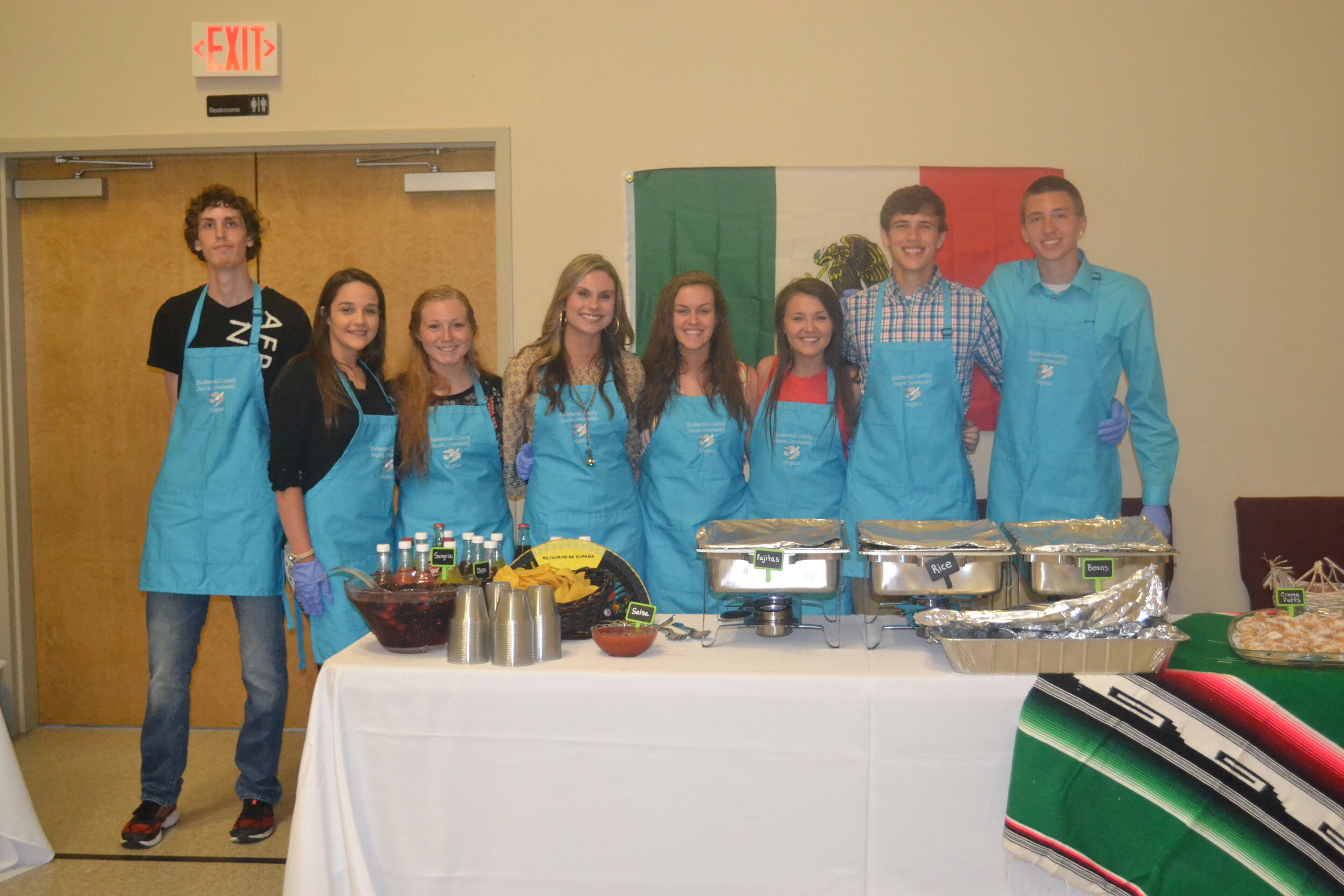 Volunteers from the Richmond Senior High School National Honor Society.JPG