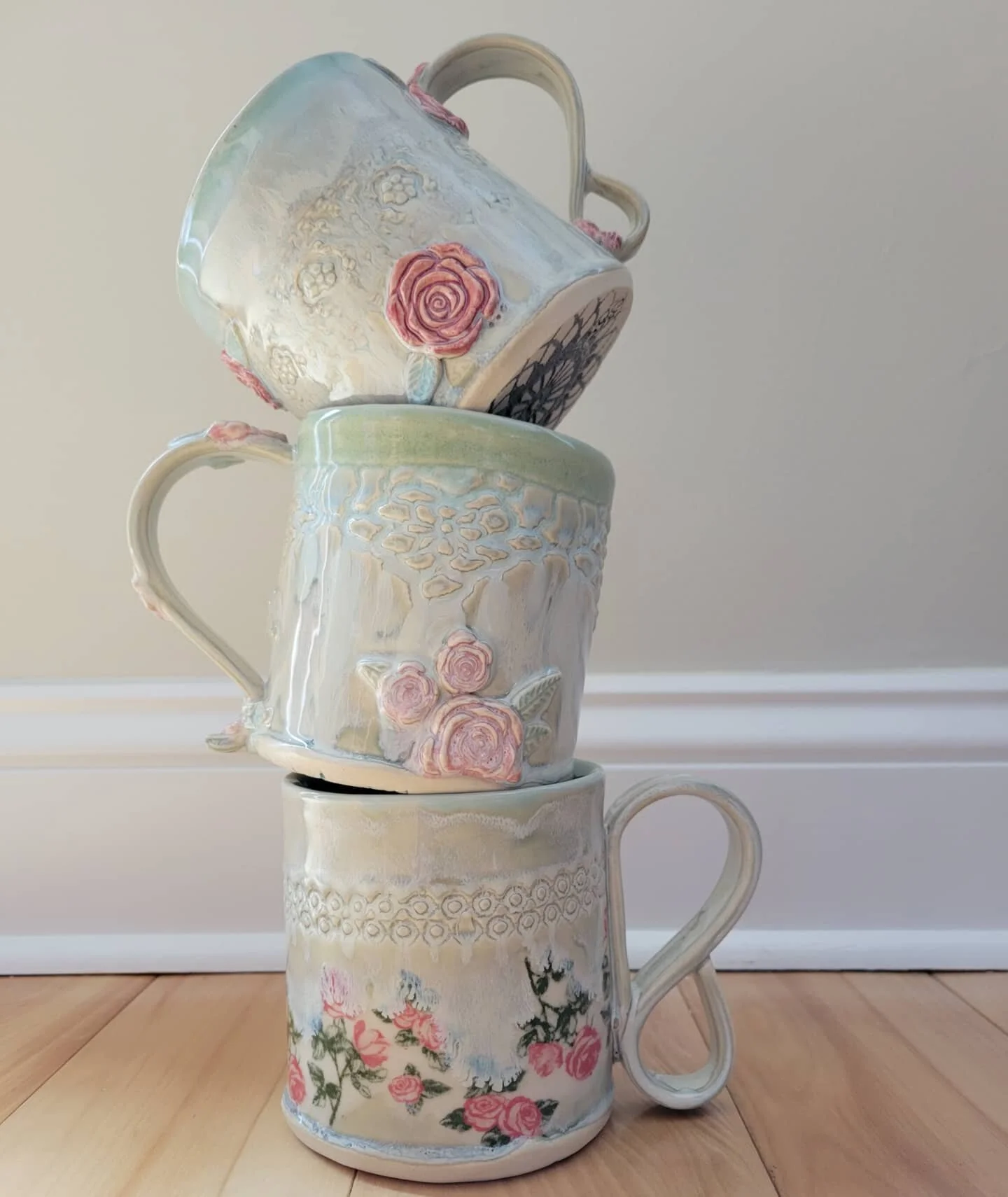 Stacking these stressed me out some, can't lie about that 😁
.
.
.
.
.
.
.
.
.
.
#mugcollection #rosesofinstagram
#ceramicmugs #flowerpower
#christinaspotterystudio #womenartist #lakeplacid #adirondacks #antiquelace #noticingceramics #potteryscout #t