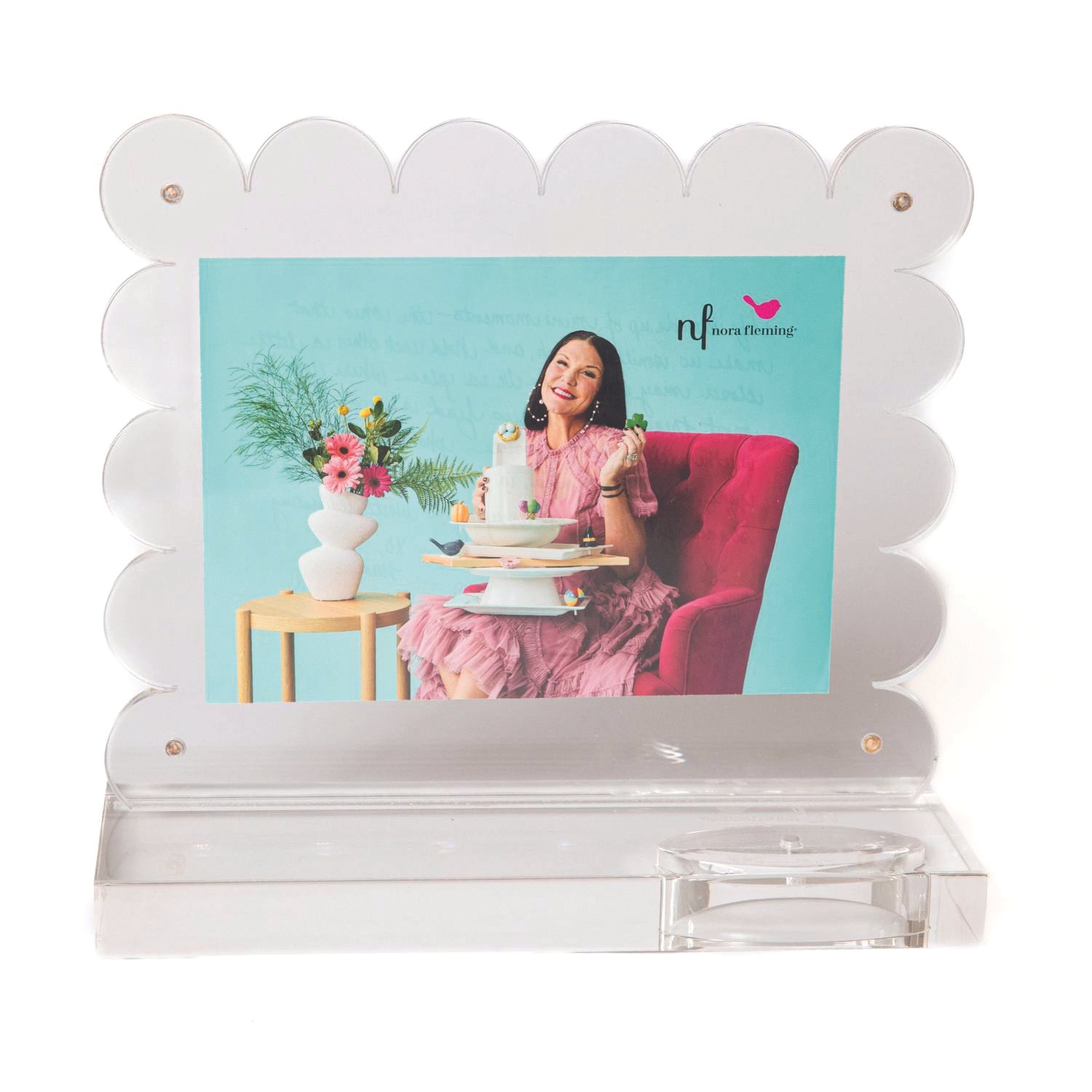 Scalloped Acrylic Frame CLR01