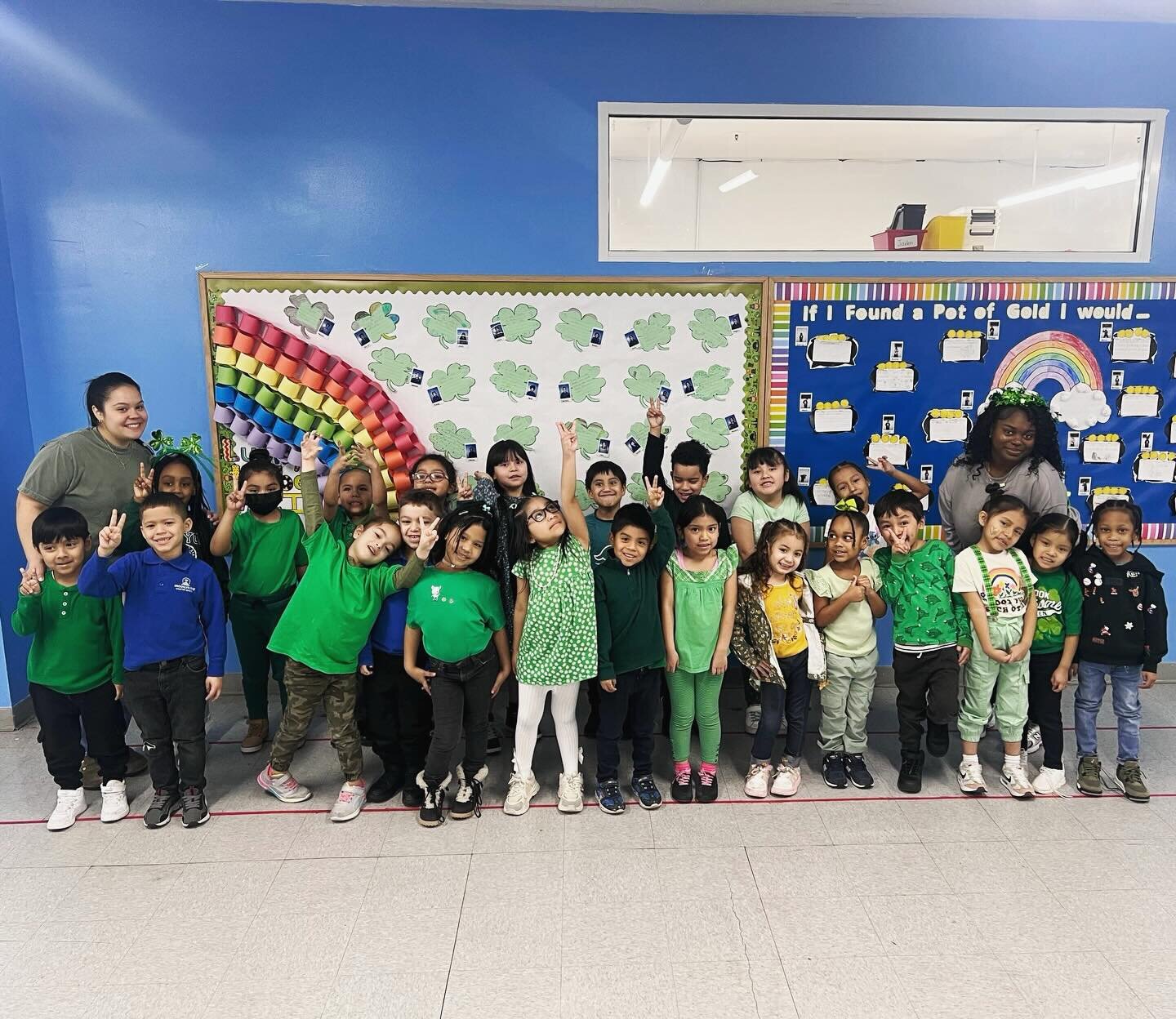 Happy St. Patrick&rsquo;s Day from Brooklyn RISE! 🤗☘️🇮🇪
.
Last week students celebrated the holiday by dressing in green, engineering their own &ldquo;leprechaun traps&rdquo;, and enjoying the warm spring weather at the playground! 💚
.
#brooklynR