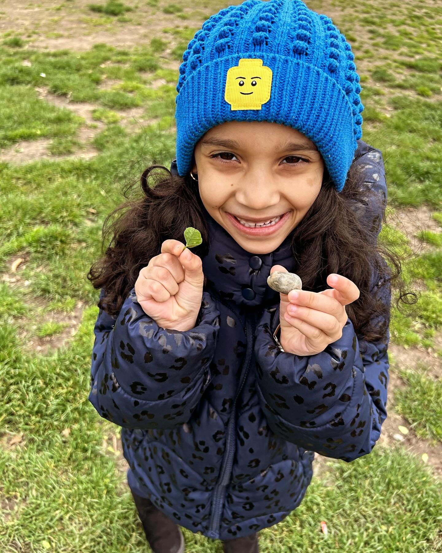 We are on spring recess this week, but our First Grade kiddos made sure to celebrate #EarthDay this past Friday with a trip to @fortgreenepark to notice and note all the wonderful pieces of nature they could find! 🌳
.
We love seeing the ways our stu