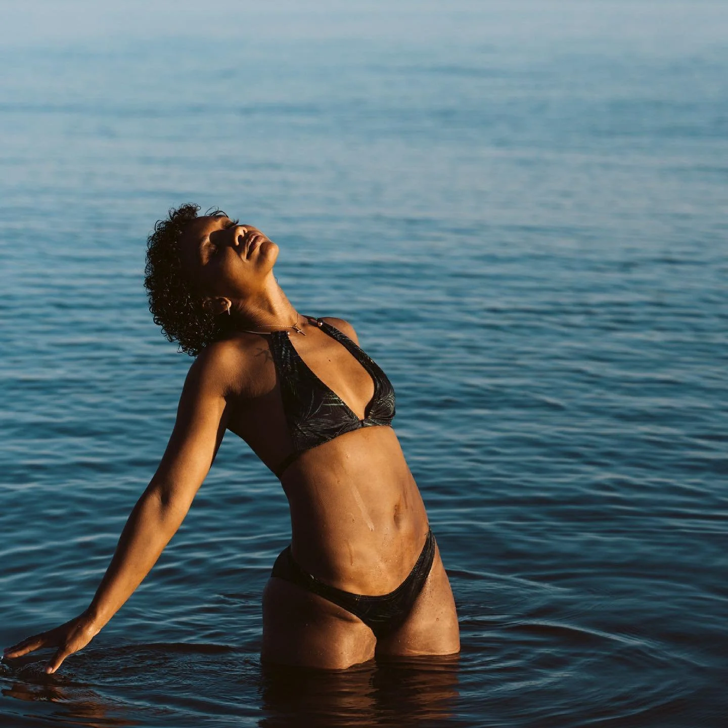 malory beach pose 1.jpeg