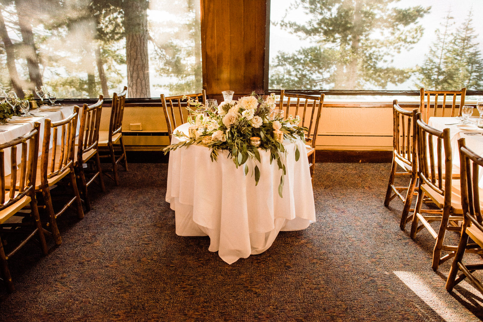 Sweetheart Table at Heavenly Lakeview Lodge in South Lake Tahoe, California at golden hour