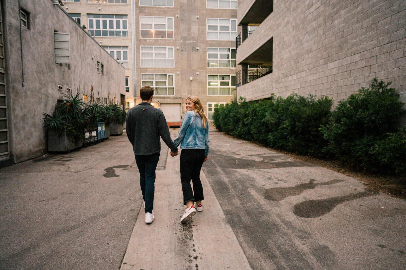 Dark and moody sunrise engagement photos in the LA Arts District | Fun, edgy, urban couples photos | Downtown LA Engagement photos | Photo by Kept Record | www.keptrecord.com