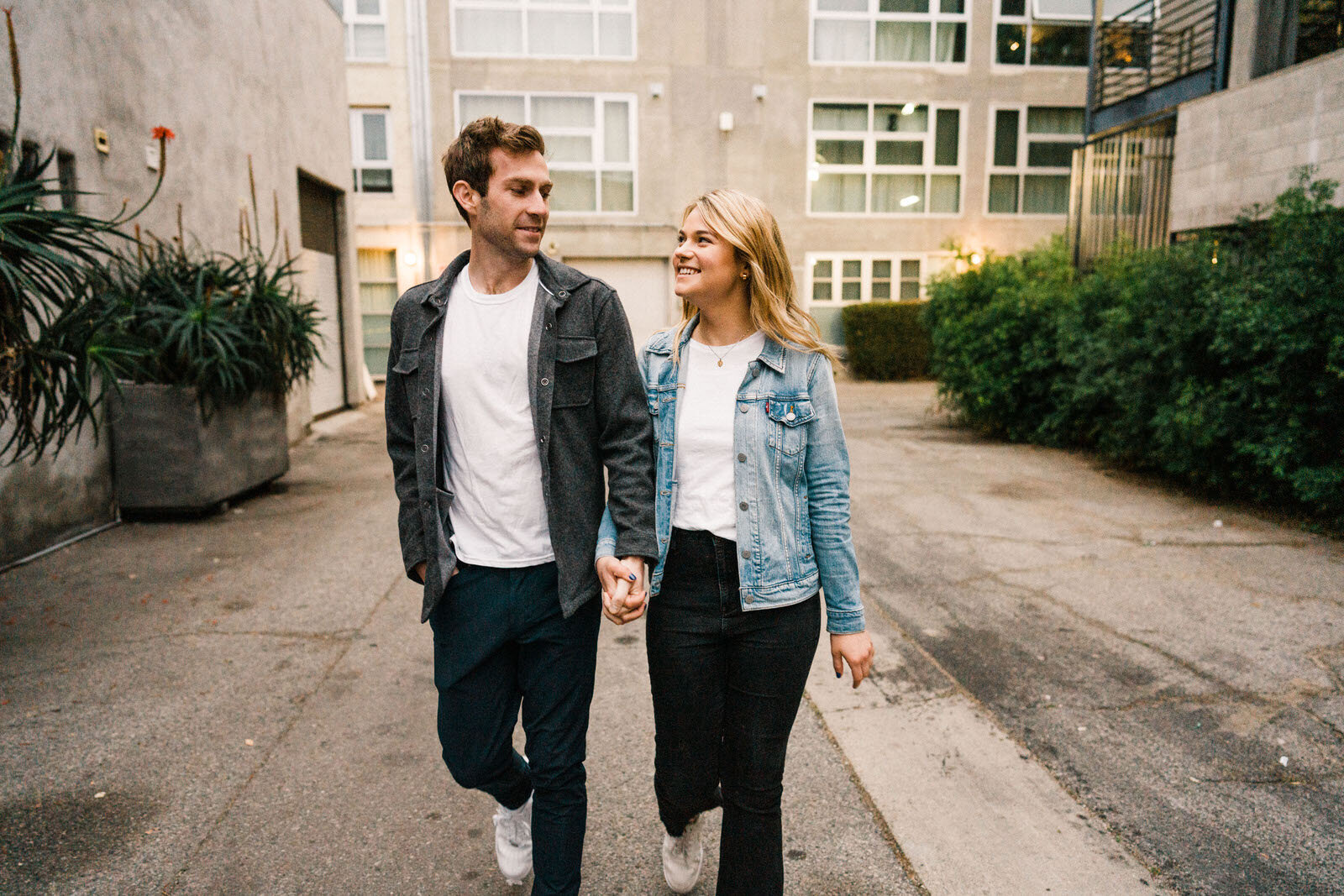 Dark and moody sunrise engagement photos in the LA Arts District | Fun, edgy, urban couples photos | Downtown LA Engagement photos | Photo by Kept Record | www.keptrecord.com