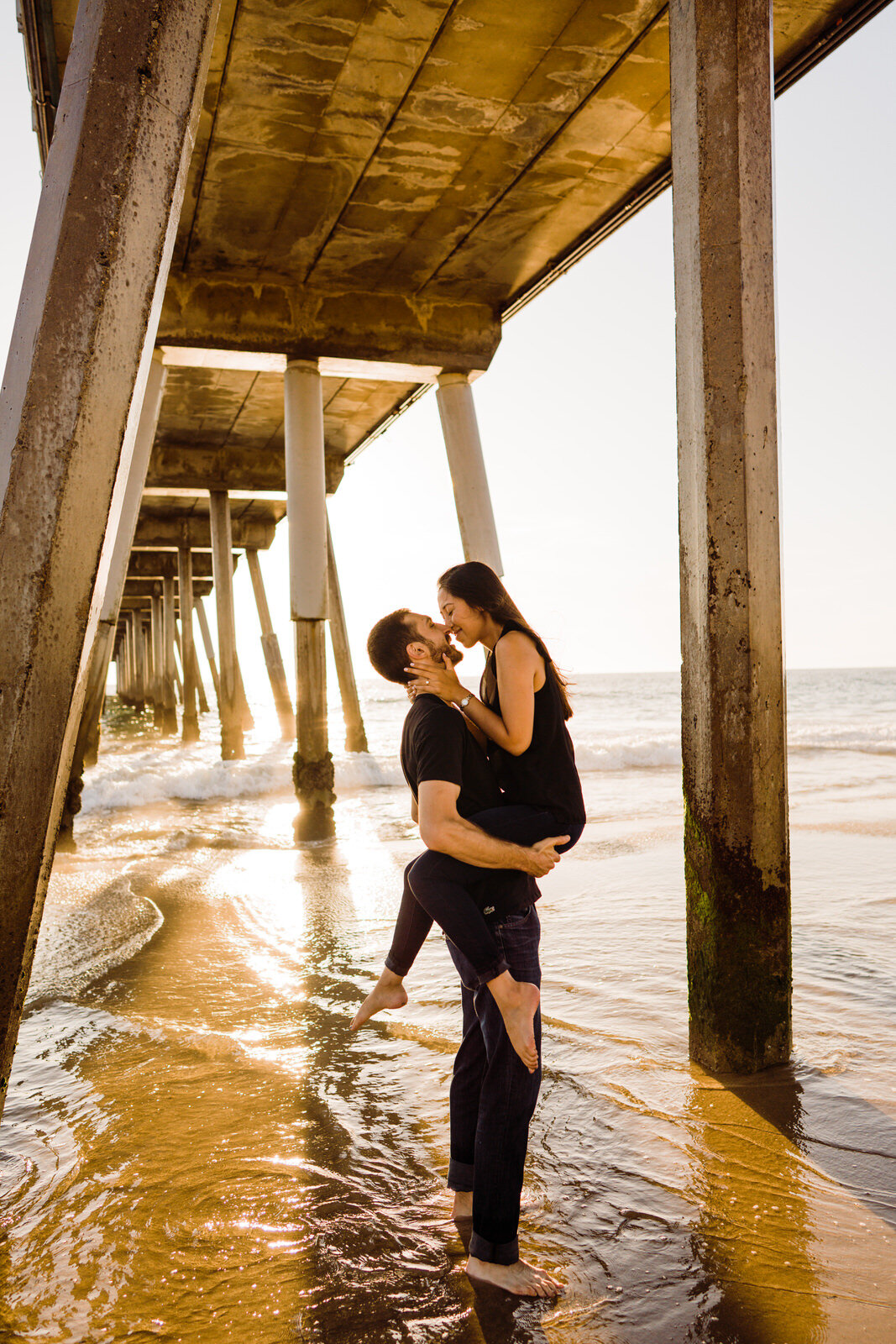 Engagement shoot poses | Hermosa Beach engagement shoot | fun, nontraditional wedding photos by California Elopement Photographer Planner Kept Record | www.keptrecord.com