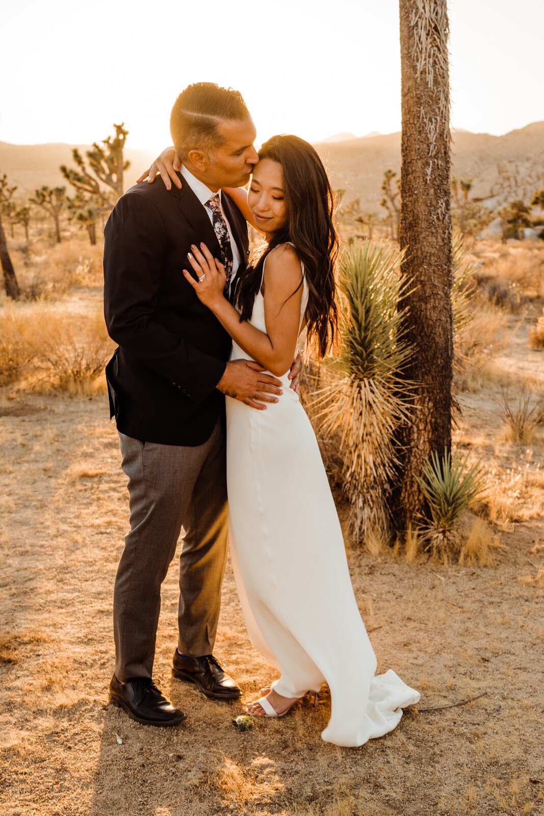 Joshua Tree National Park elopement | sunset couple photos | fun, nontraditional wedding photos by California Elopement Photographer Planner Kept Record | www.keptrecord.com