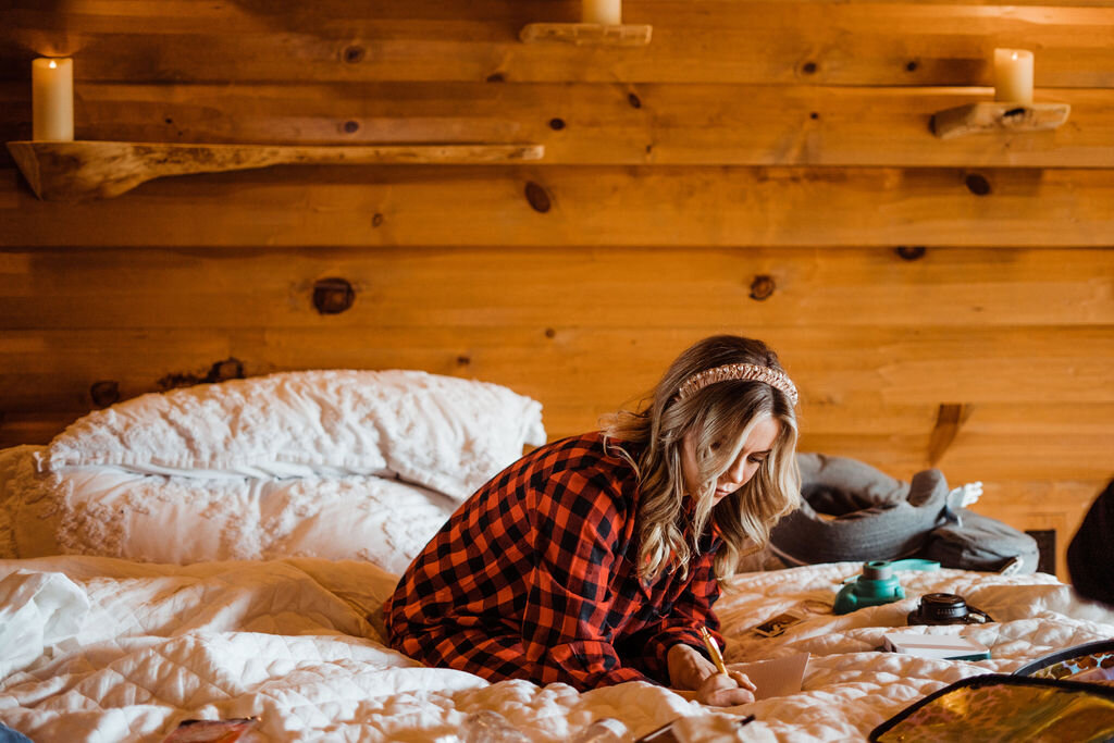 Snowy-Lake-Tahoe-Cabin-Elopement (42).jpg