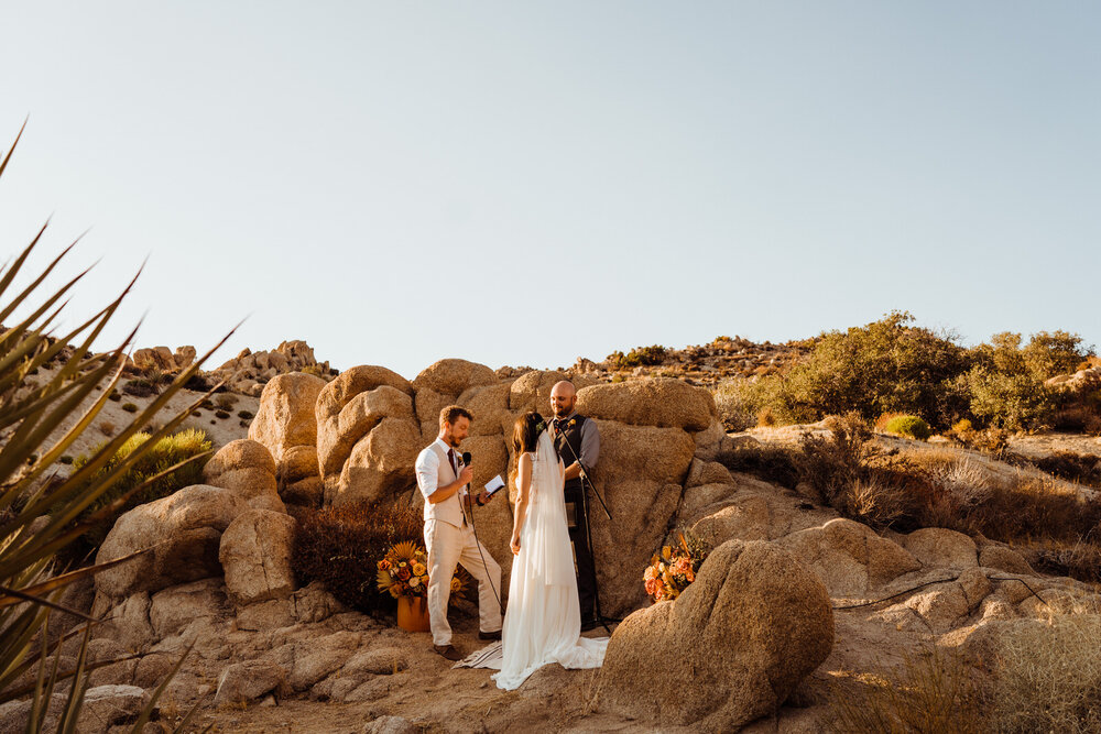 Fall-Wedding-in-Joshua-Tree-Airbnb-Backyard-Ceremony-by-Boulders (7).jpg