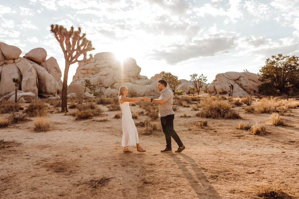 Sunrise Photo Session in Joshua Tree - Neutral Engagement Outfits - Playful, Fun Engagement Photos by adventurous Joshua Tree Wedding and Elopement Photographer Kept Record | www.keptrecord.com