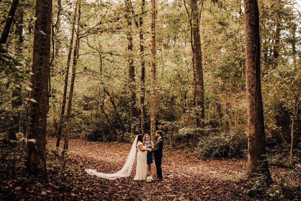 Woodsy-Minimalist-Wedding-in-Roswell-Georgia (2).jpg