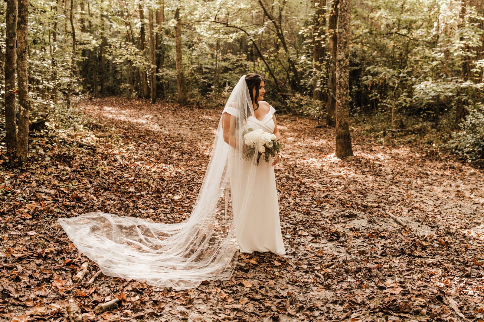 Woodsy-Georgia-Wedding-Bride-with-Long-Veil-in-Roswell-Georgia (1).jpg