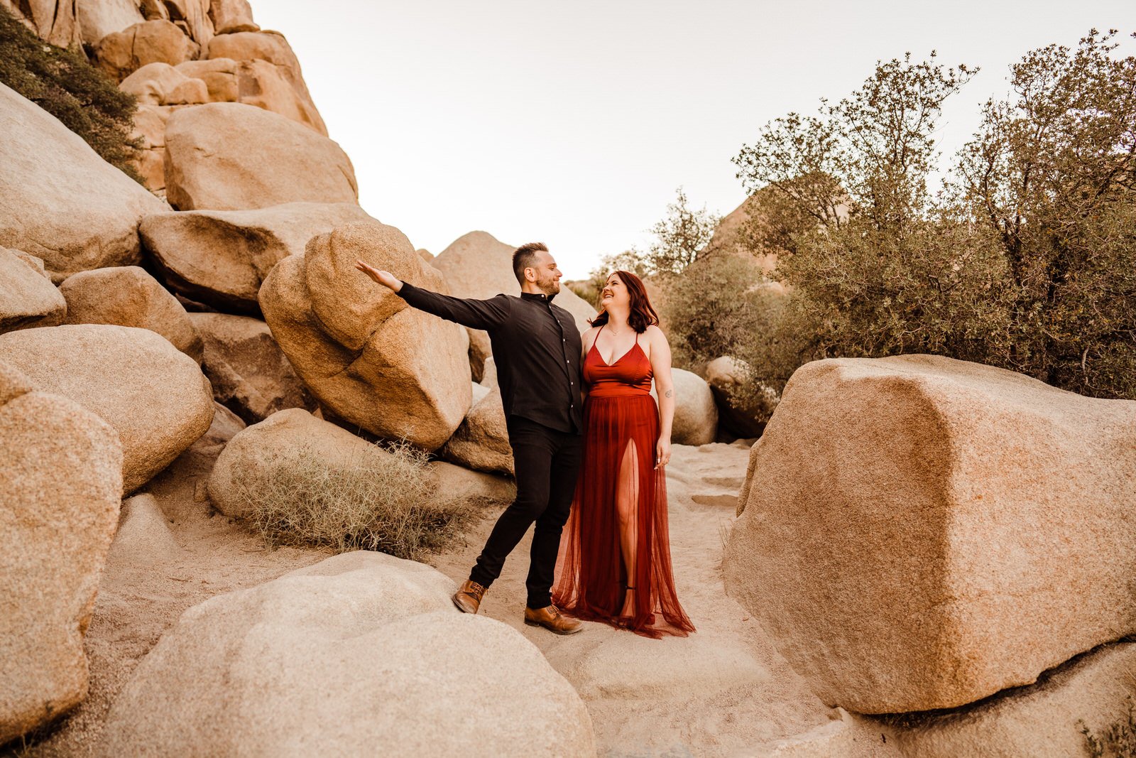 Desert-Engagement-Photos-Formal-Outfits (25).jpg