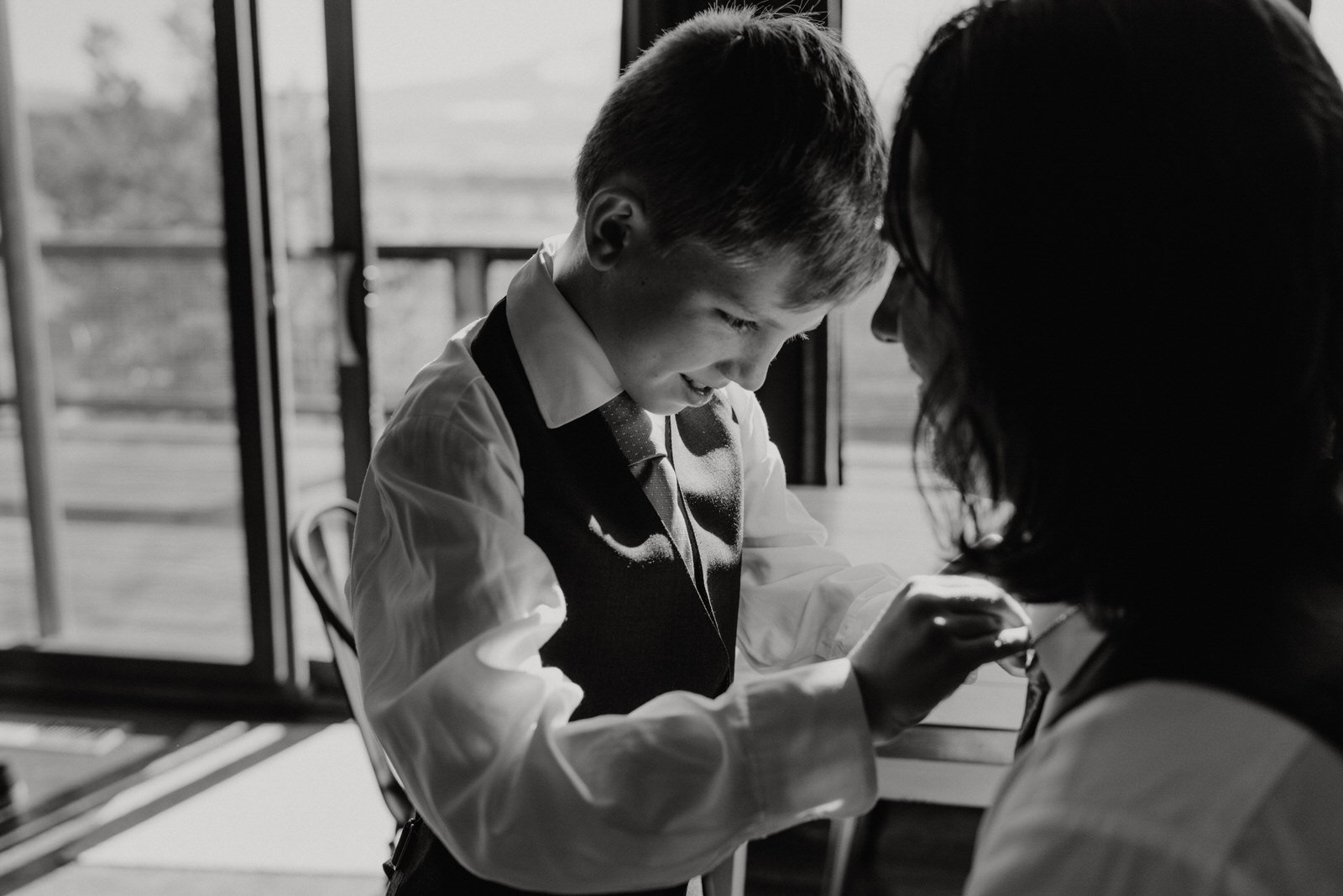 Colorado-Elopement-Wedding-Couple-Getting-Ready-Carbondale-Co-Airbnb2.jpg