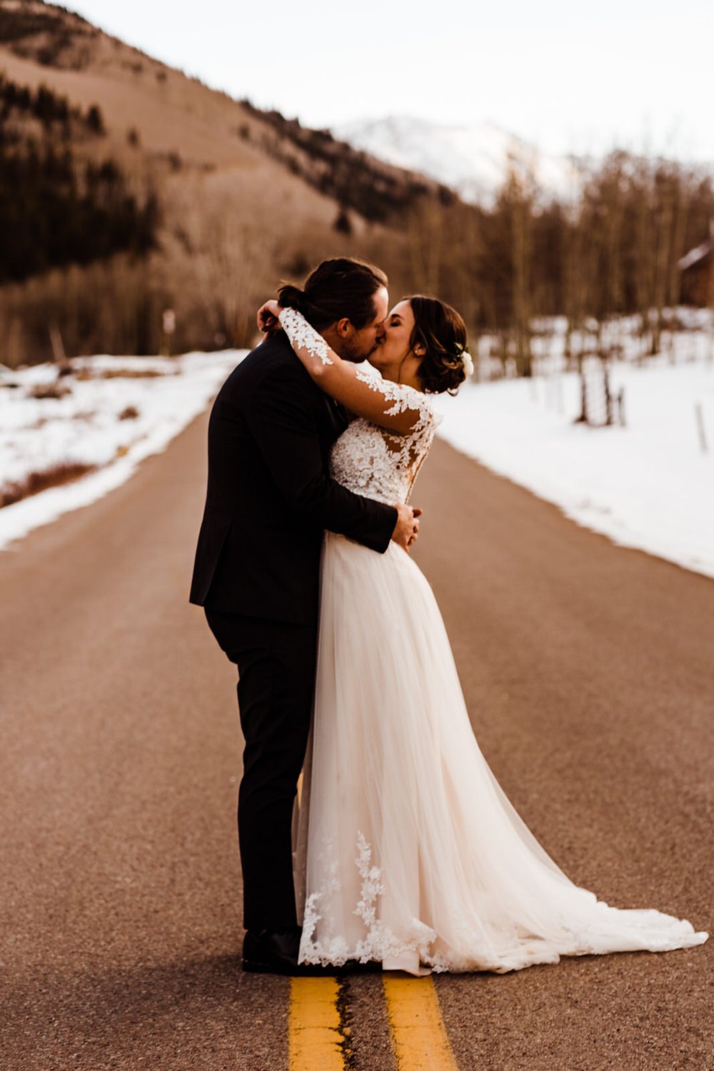 Colorado-Elopement-Romantic-Portraits-of-Newlyweds7.jpg