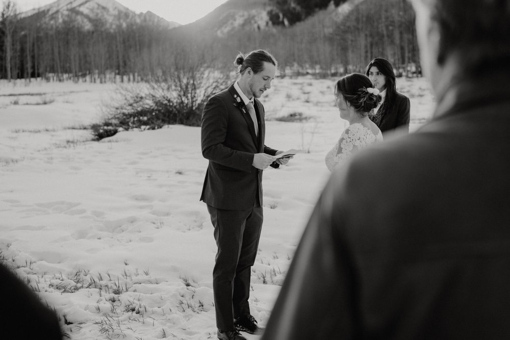 Colorado-Elopement-Snowy-Wedding-Ceremony5.jpg