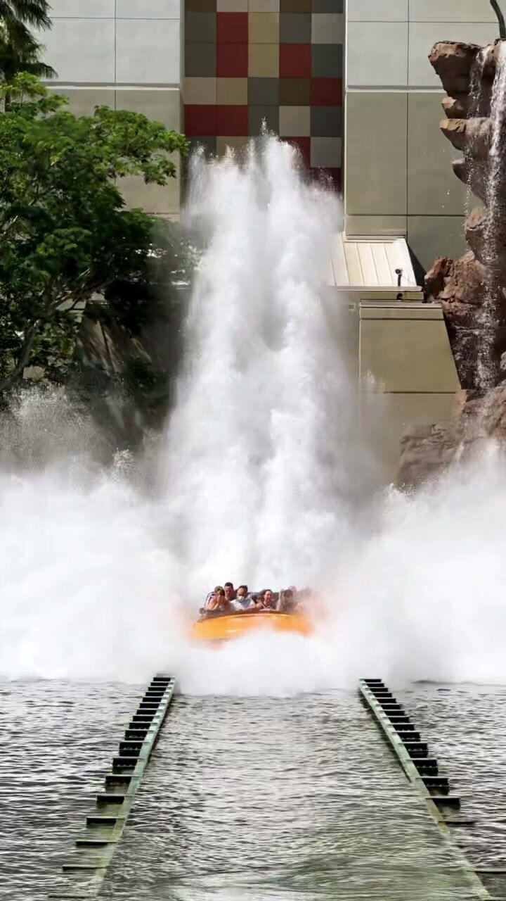 Jurassic Park River Adventure