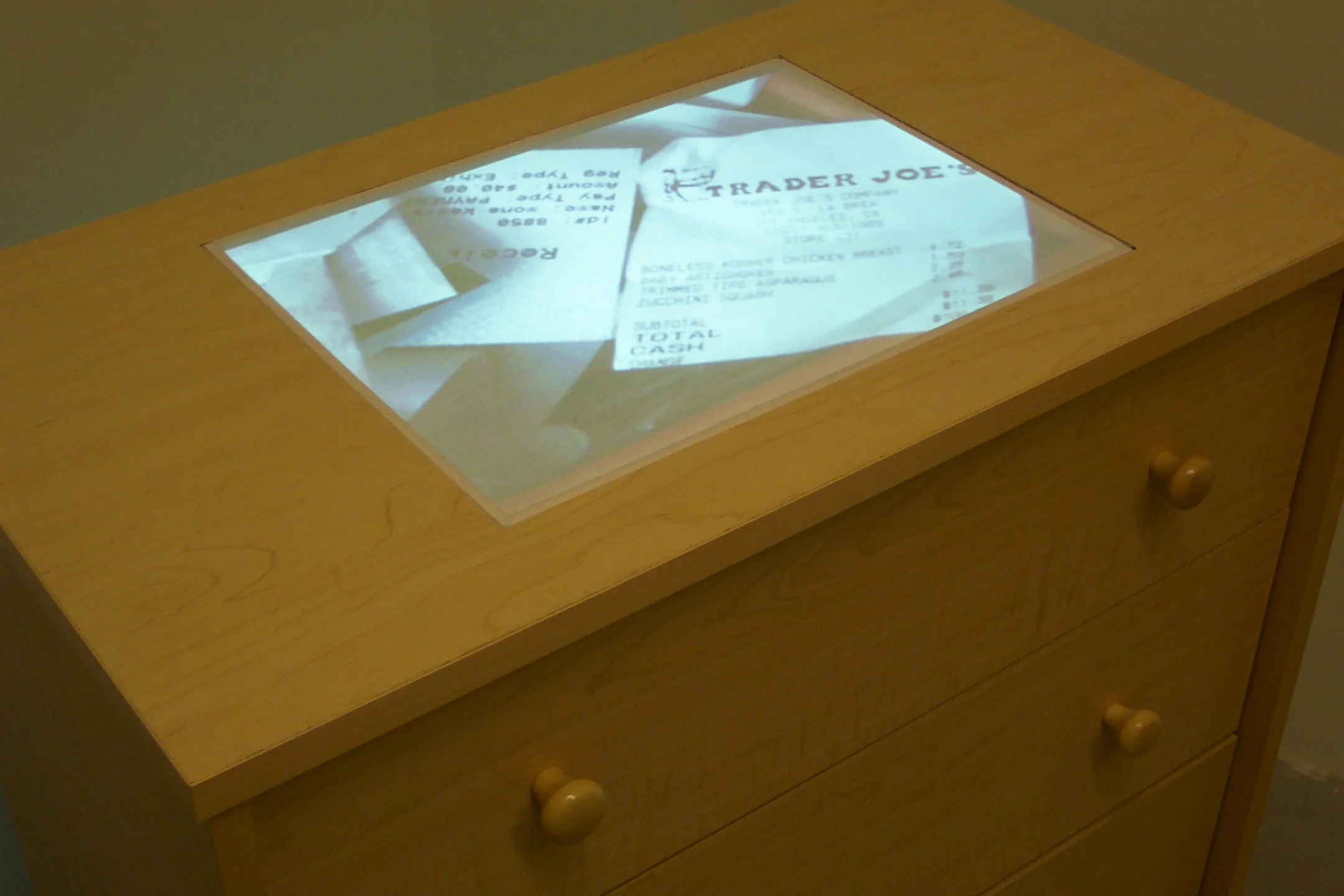 insideness-videoInstallation.jpg
