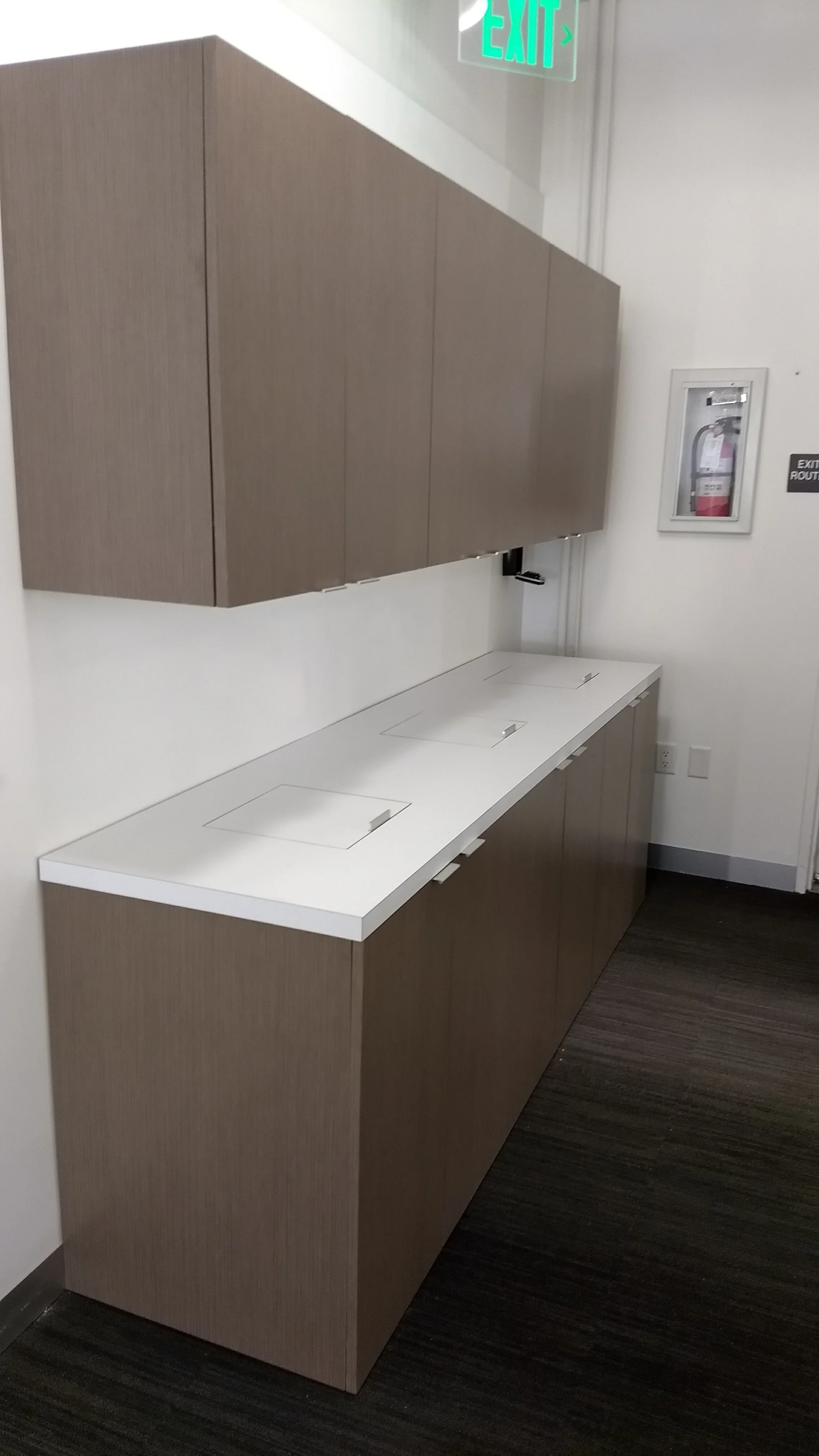 Salon Republic Luque Custom