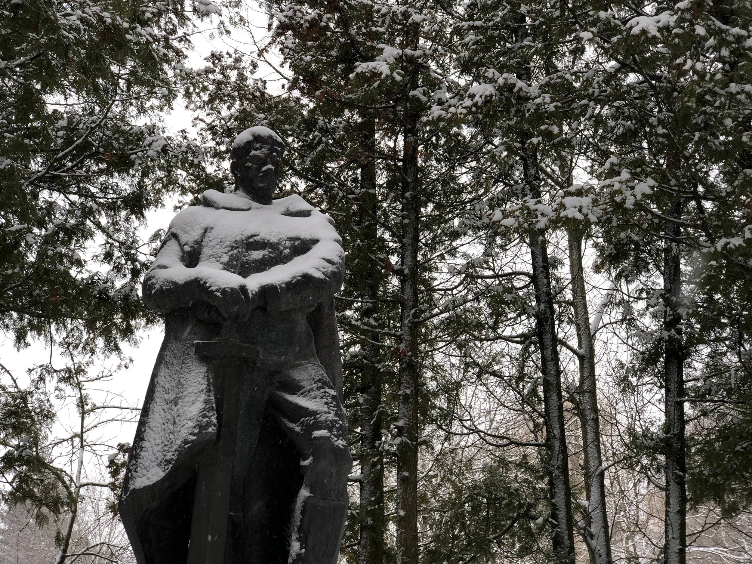 Monument to Forgotten Soldier