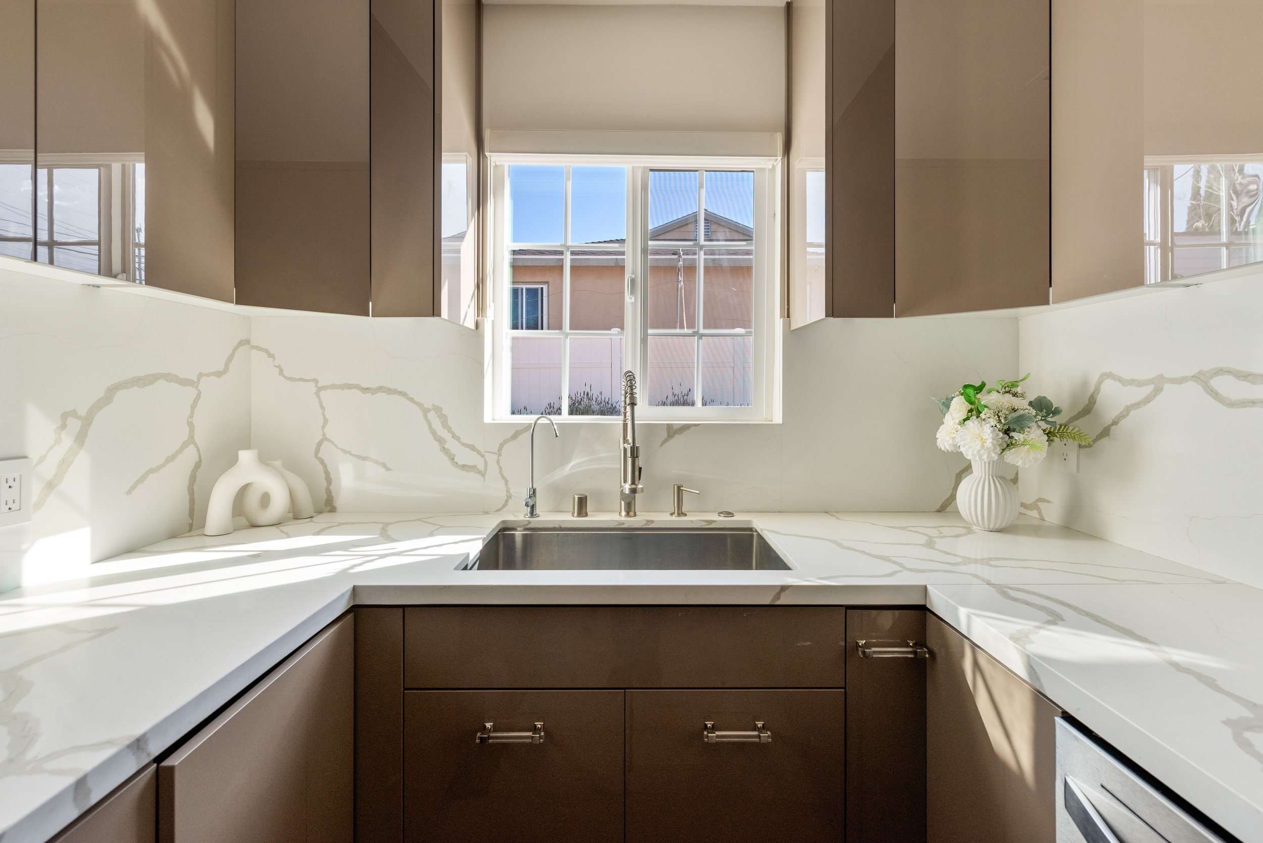 17619 Beckett st-13.jpg