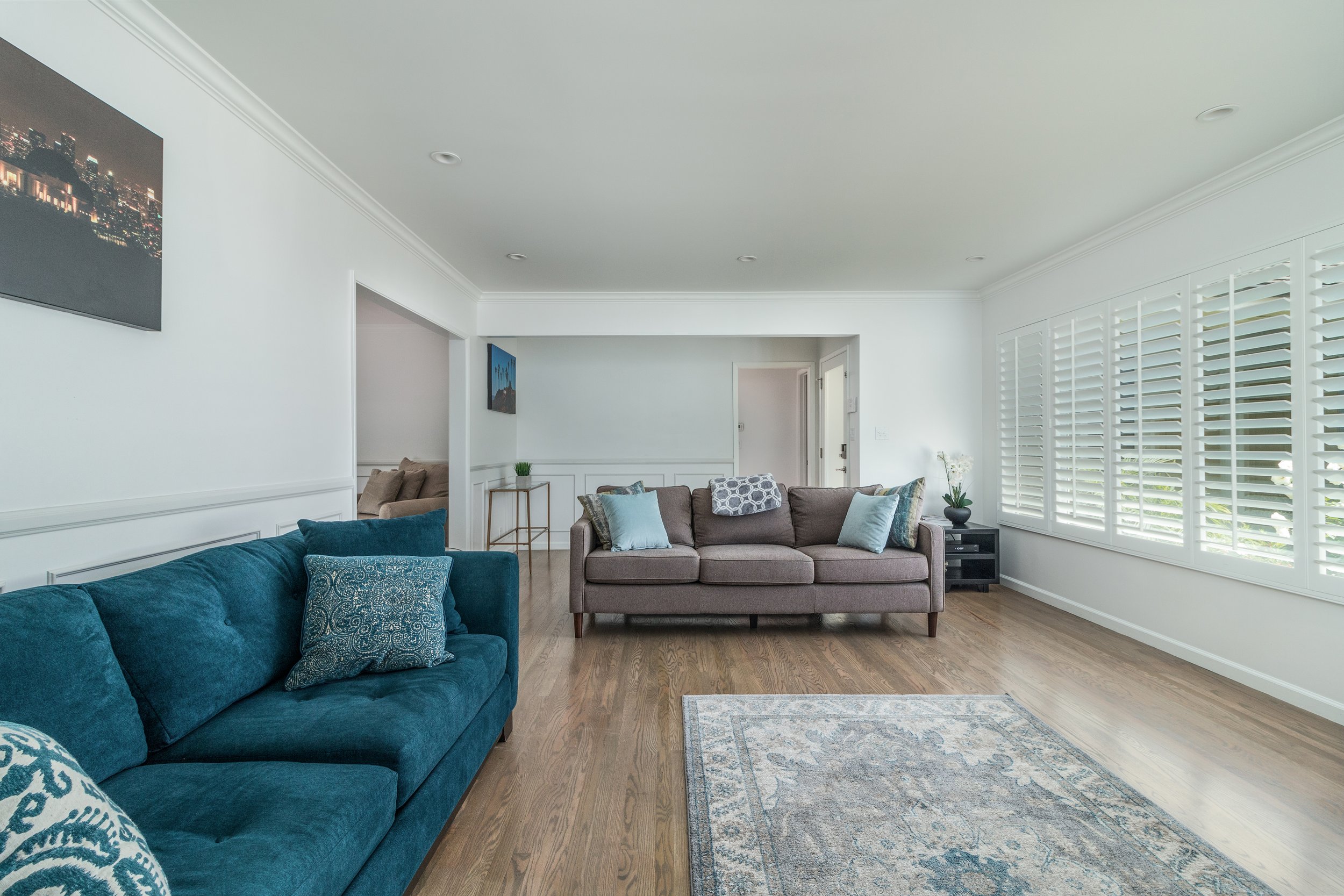 Richland ABNB Living 2.jpg