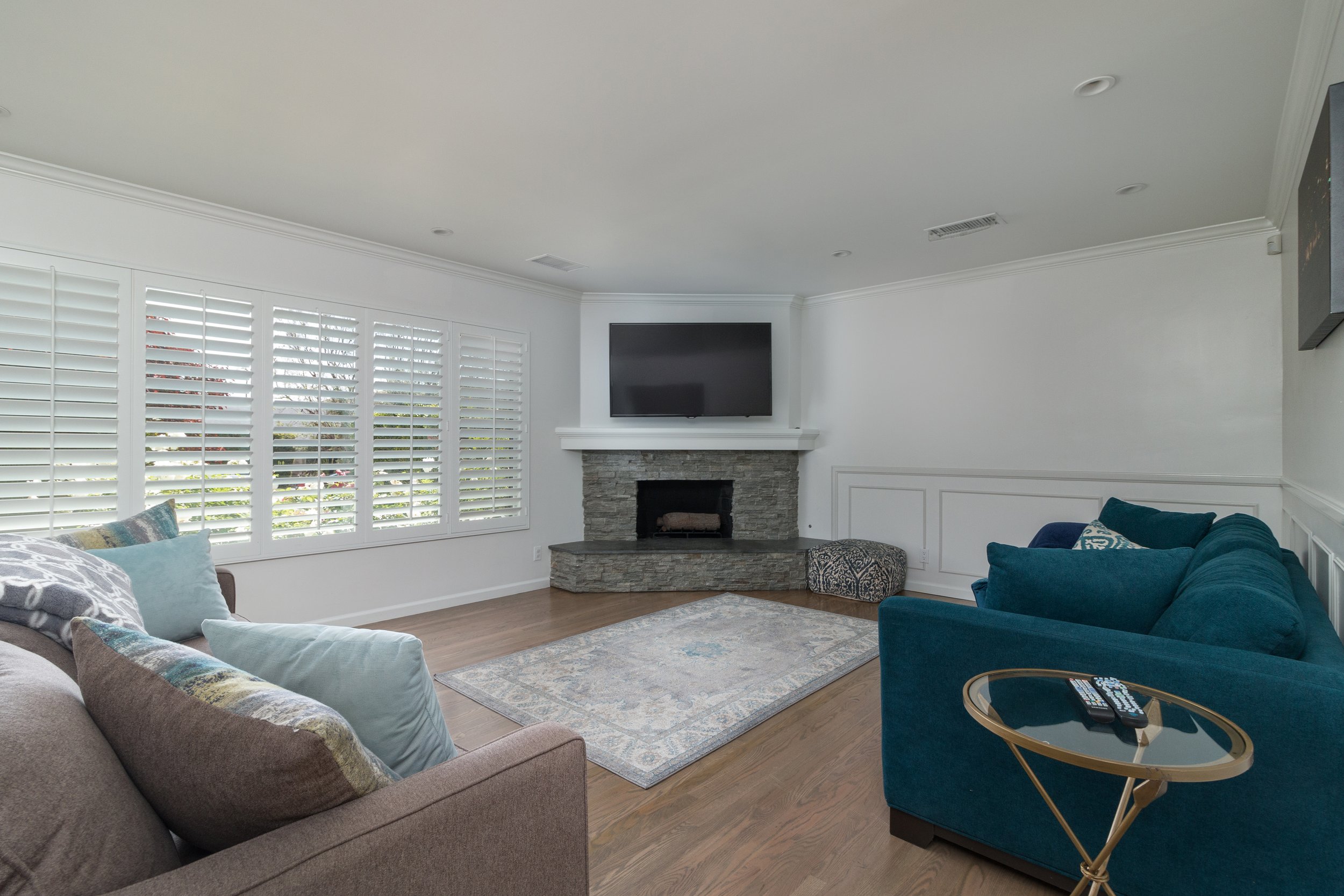 Richland ABNB Living.jpg