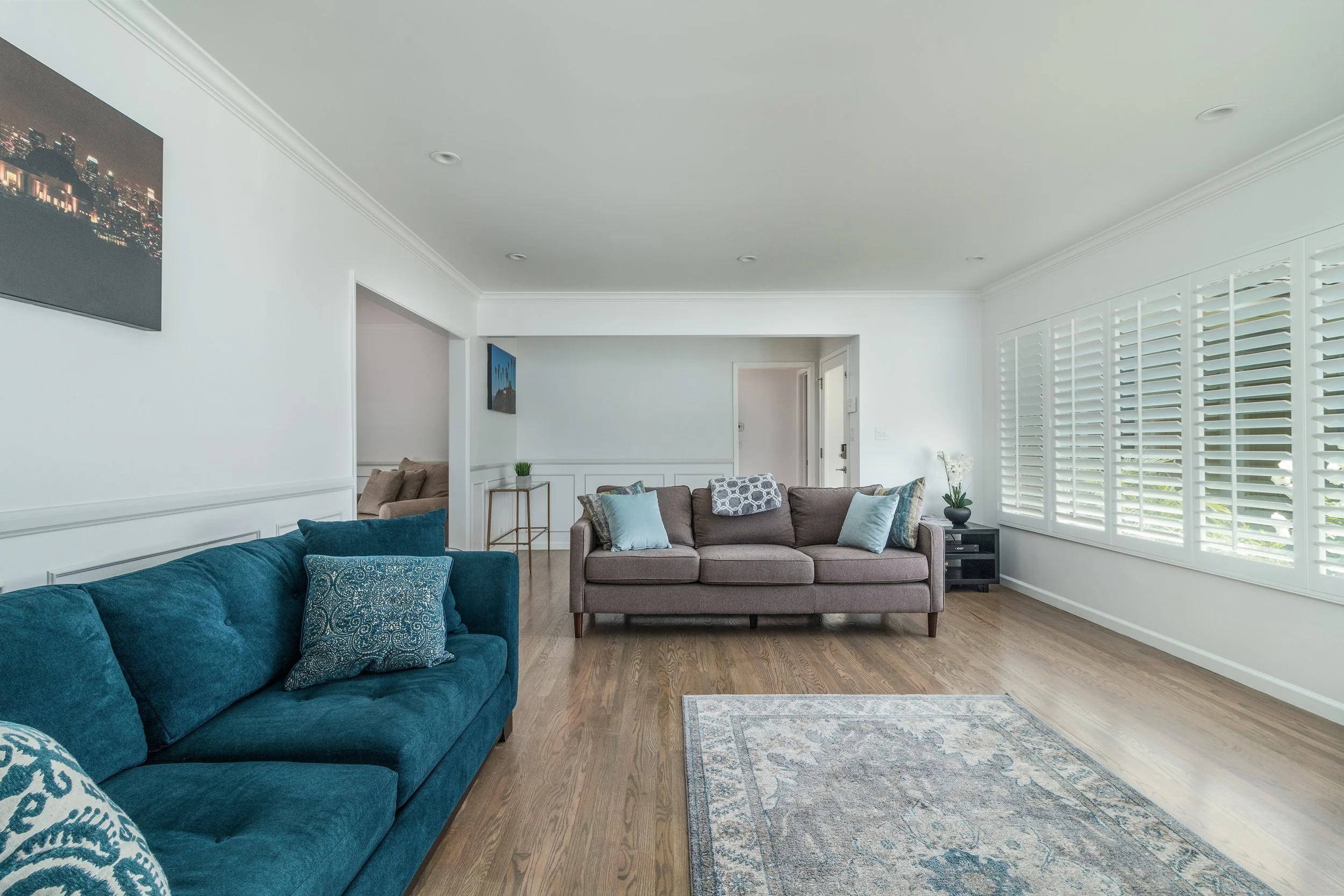 Richland ABNB Living 2.jpg