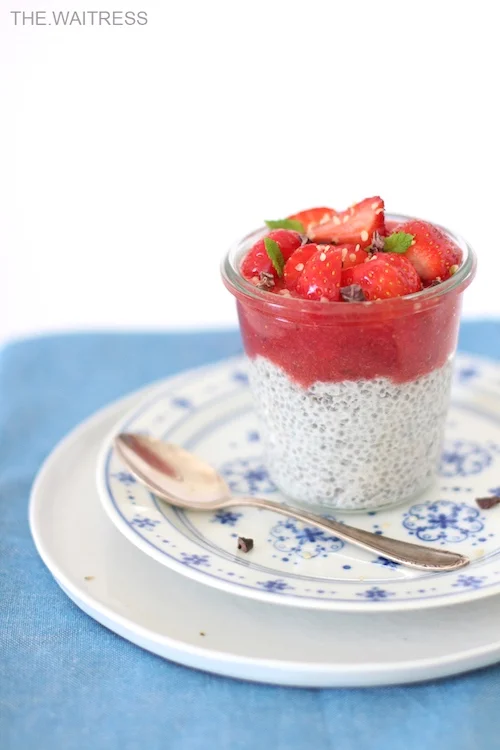 rezept-erdbeer-chiapudding-thewaitress-blog1.jpg