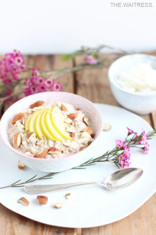 Rezept für veganes Bircher Müsli - gesund und lecker / Theresa Kellner