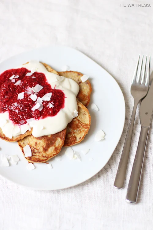 rezept-bananenpancakes-mit-himbeer-chiamarmelade-thewaitress-blog.jpg