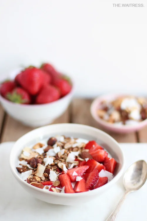 Homemade Granola - Knuspermüsli selbstgemacht / THE.WAITRESS.
