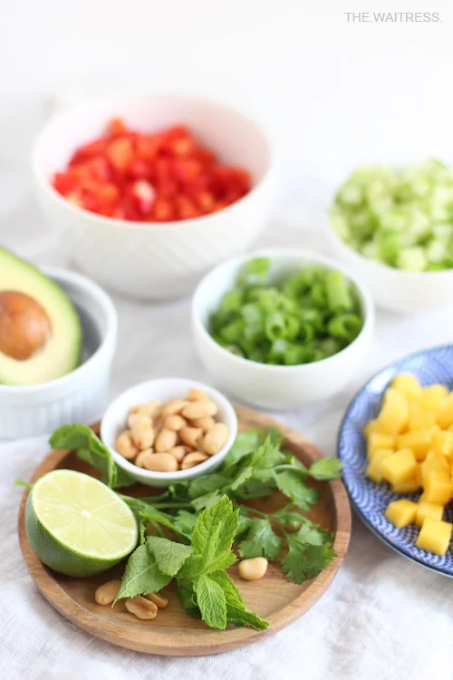 Zutaten für Avocado-Mango-Salat / THE.WAITRESS. Blog