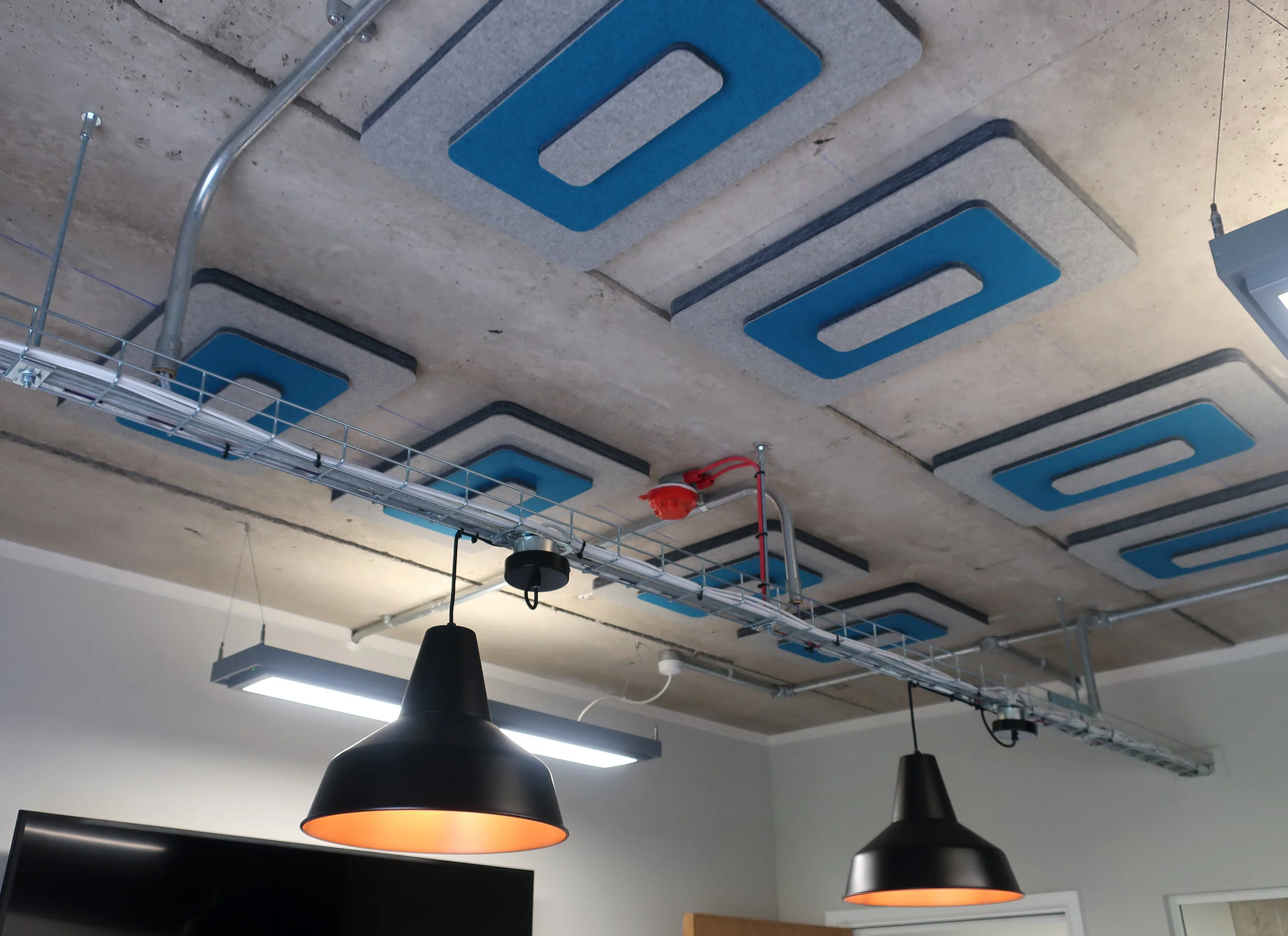 Moda_Living_TileAcoustics_Install_01.jpg