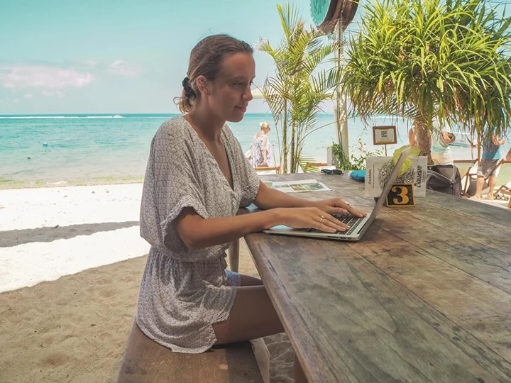 So wirst du zum digitalen Nomaden