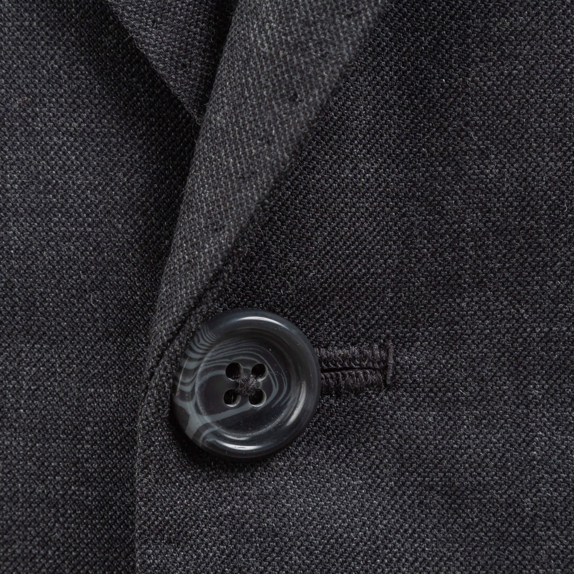 Bespoke Suit Sharkskin Grey — De Oost Bespoke Tailoring