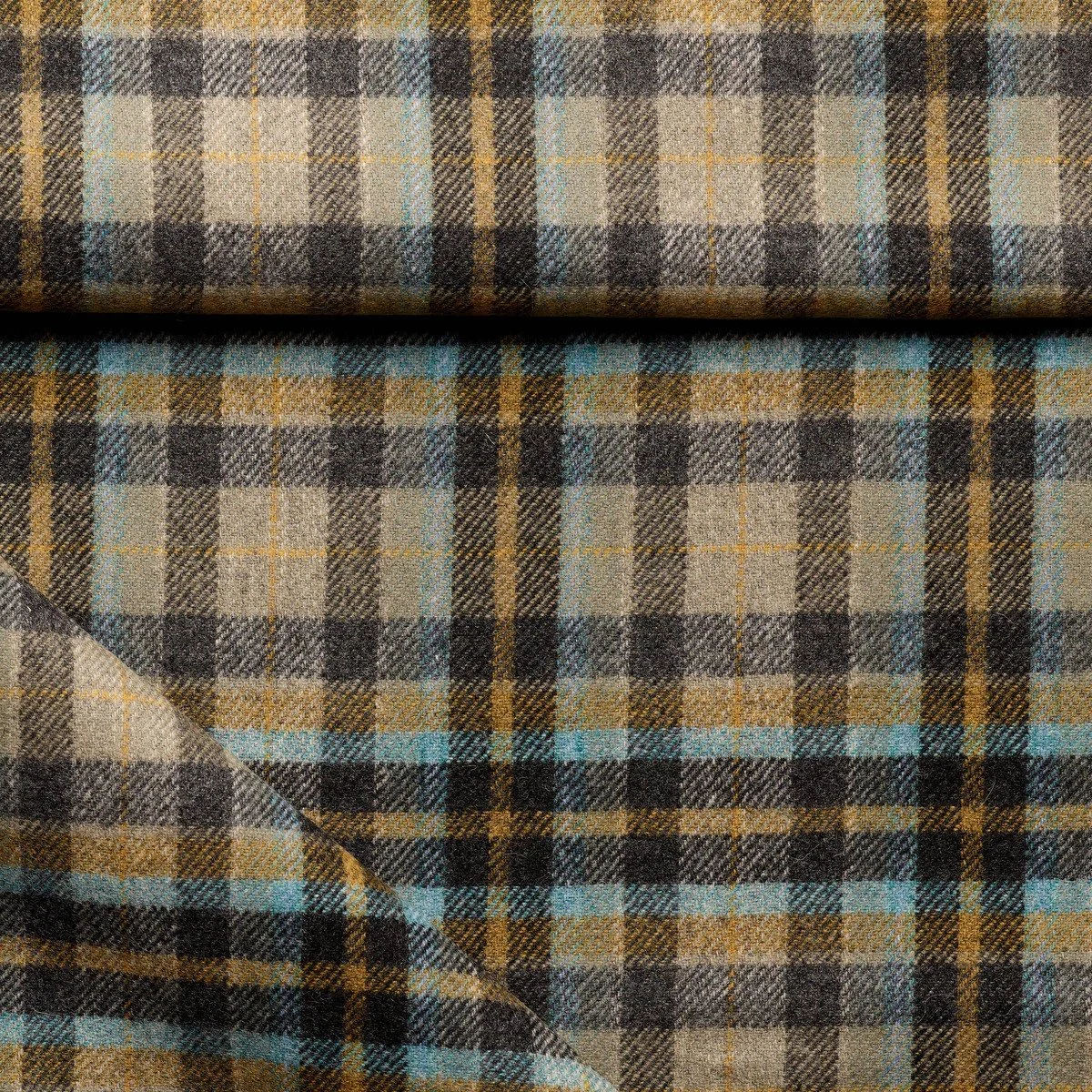 Why Flannel is the Perfect Choice for Suits, Trousers, and Jackets — De ...