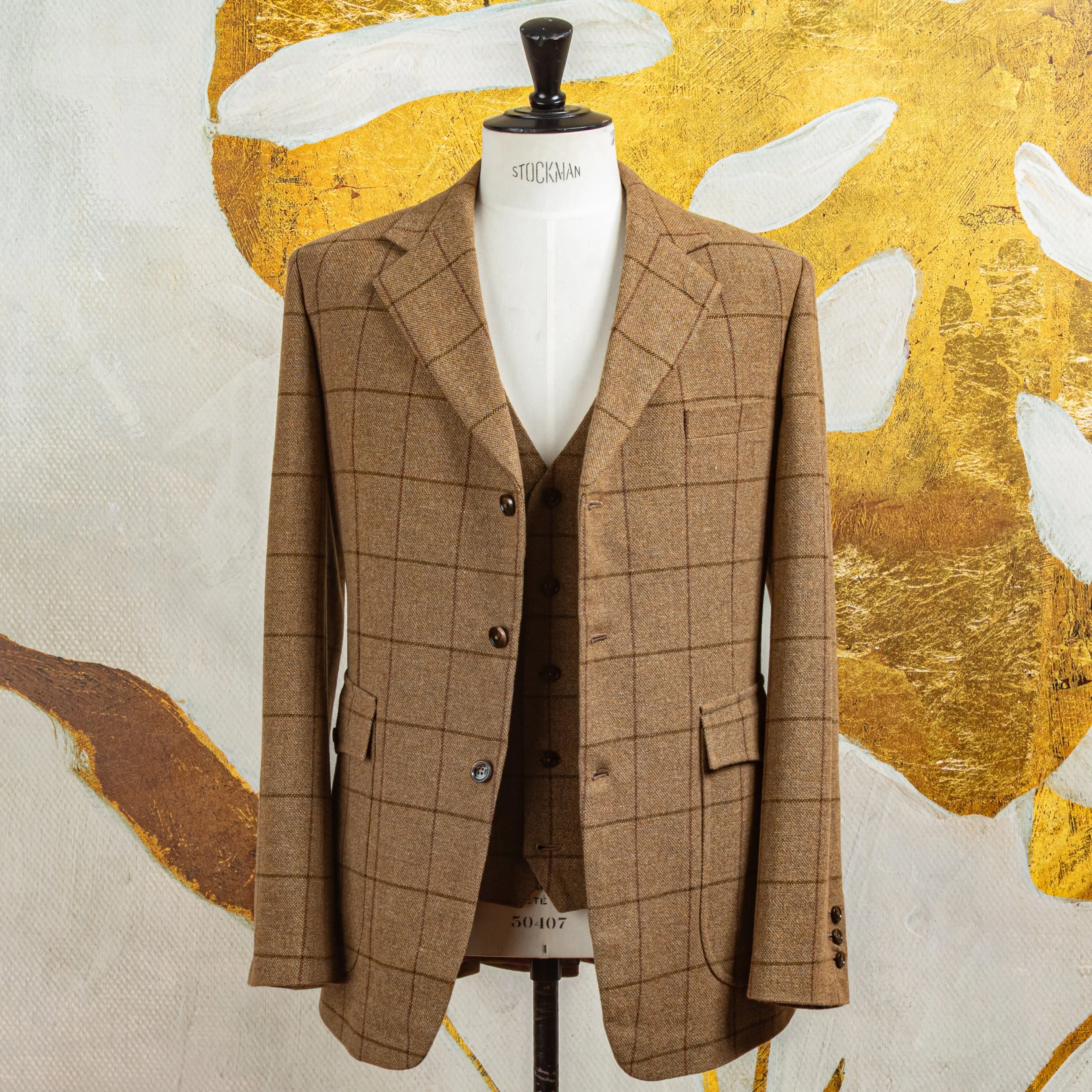 Bespoke hunting jacket and waistcoat in country tweed - Alsport II-17.jpg